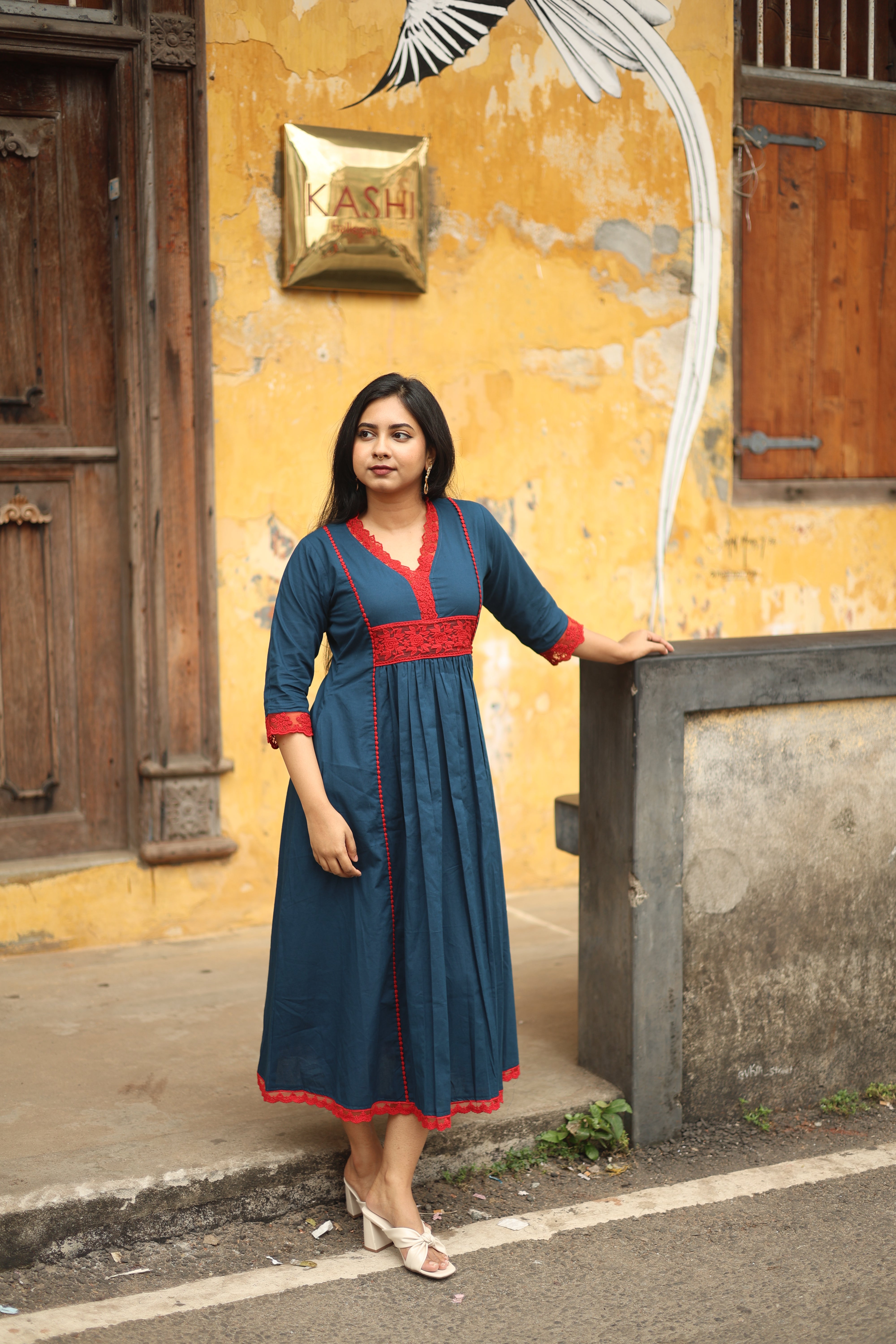 Pure Cotton Three-Panel Kurti w/ Contrast Lace & Pocket-Blue