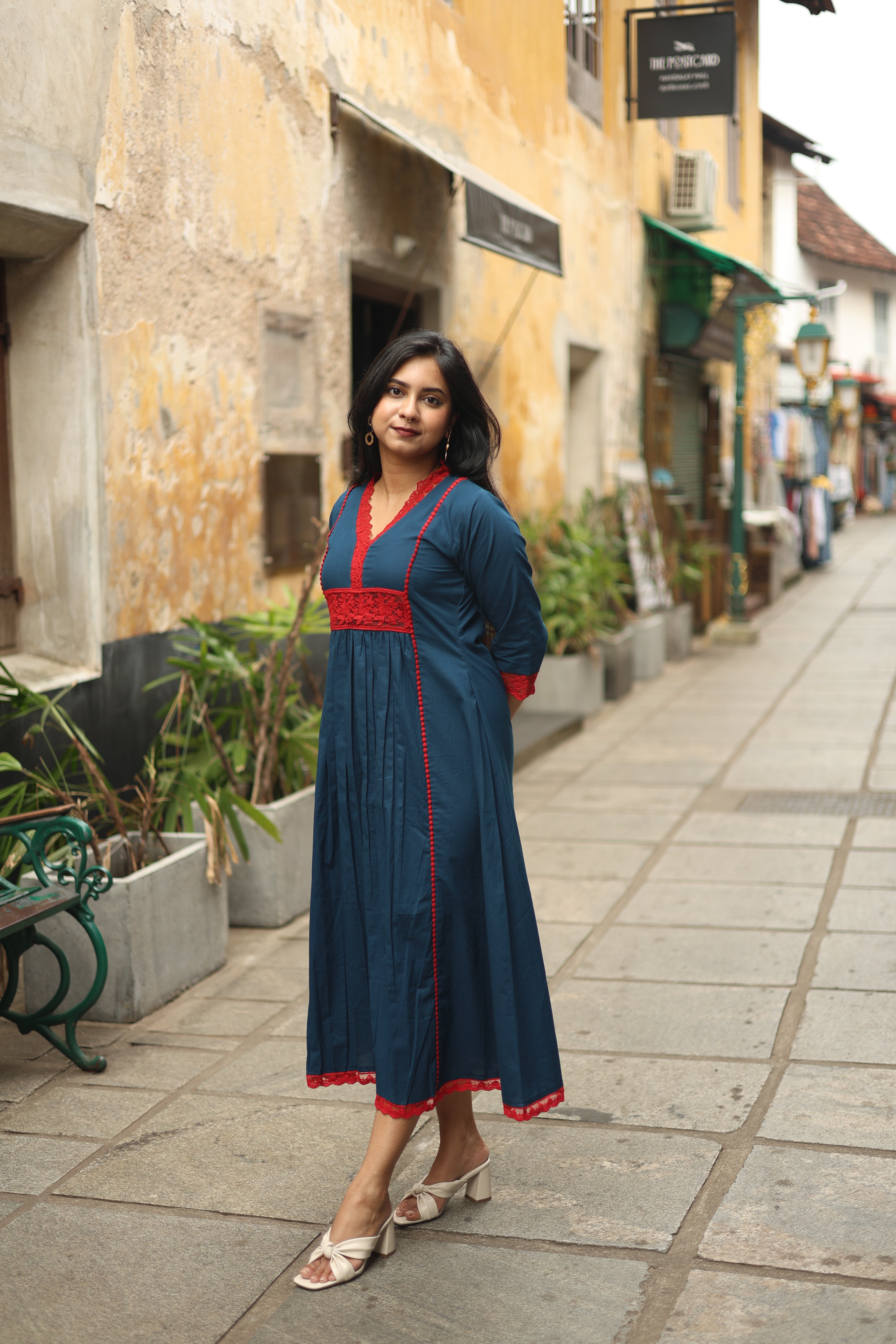 Pure Cotton Three-Panel Kurti w/ Contrast Lace & Pocket-Blue