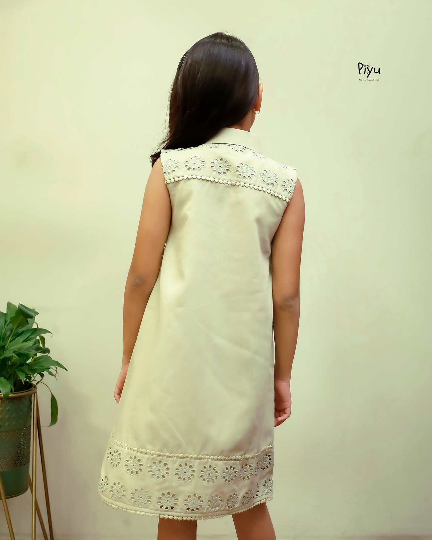 Cotton Frock for Girls: Soft, Breathable and with Lining.