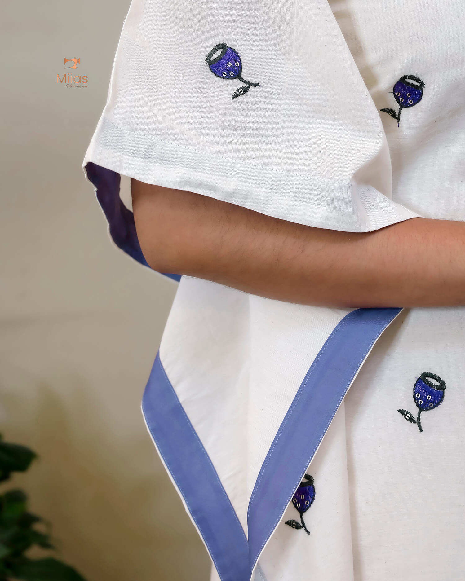 Embroidered Cotton Kaftan Dress – Relaxed V-Neck Resort Wear
