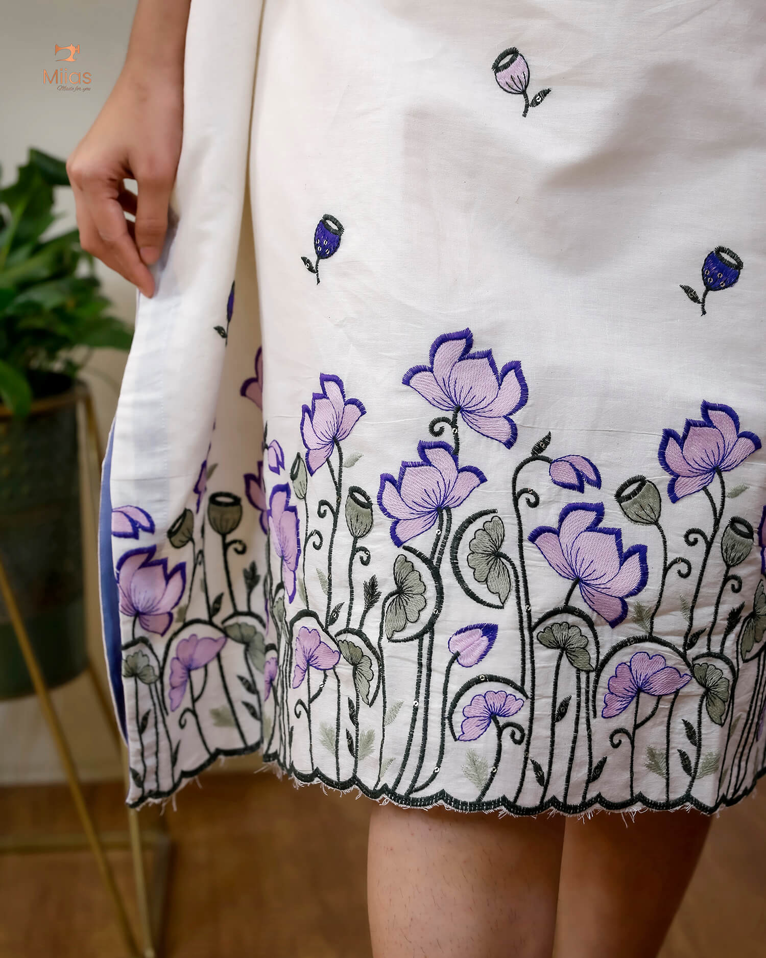 Embroidered Cotton Kaftan Dress – Relaxed V-Neck Resort Wear