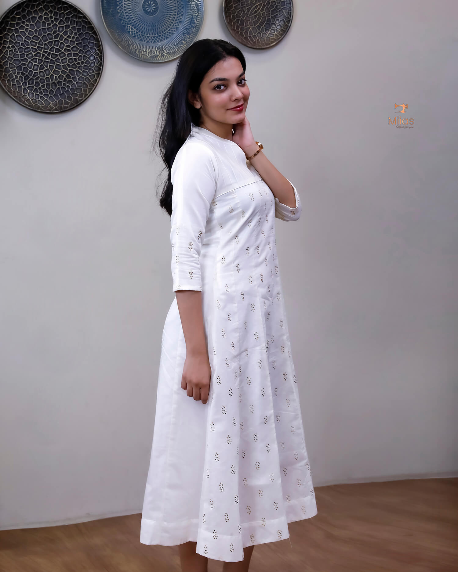 Mul Chanderi Kurti: Golden Mukesh Work, Printed Panel, Pintuck Neckline-White.
