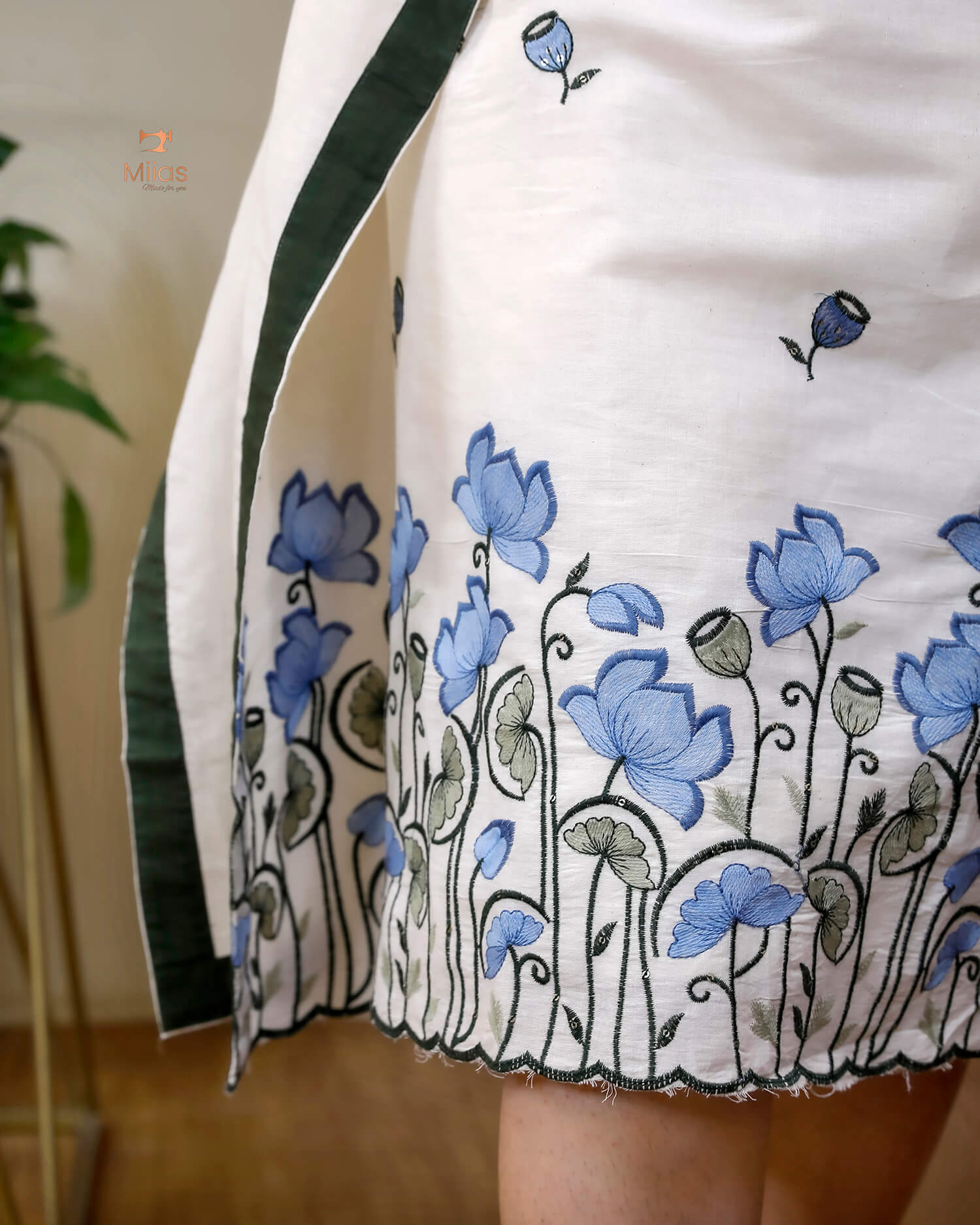 Embroidered Cotton Kaftan Dress – Relaxed V-Neck Resort Wear