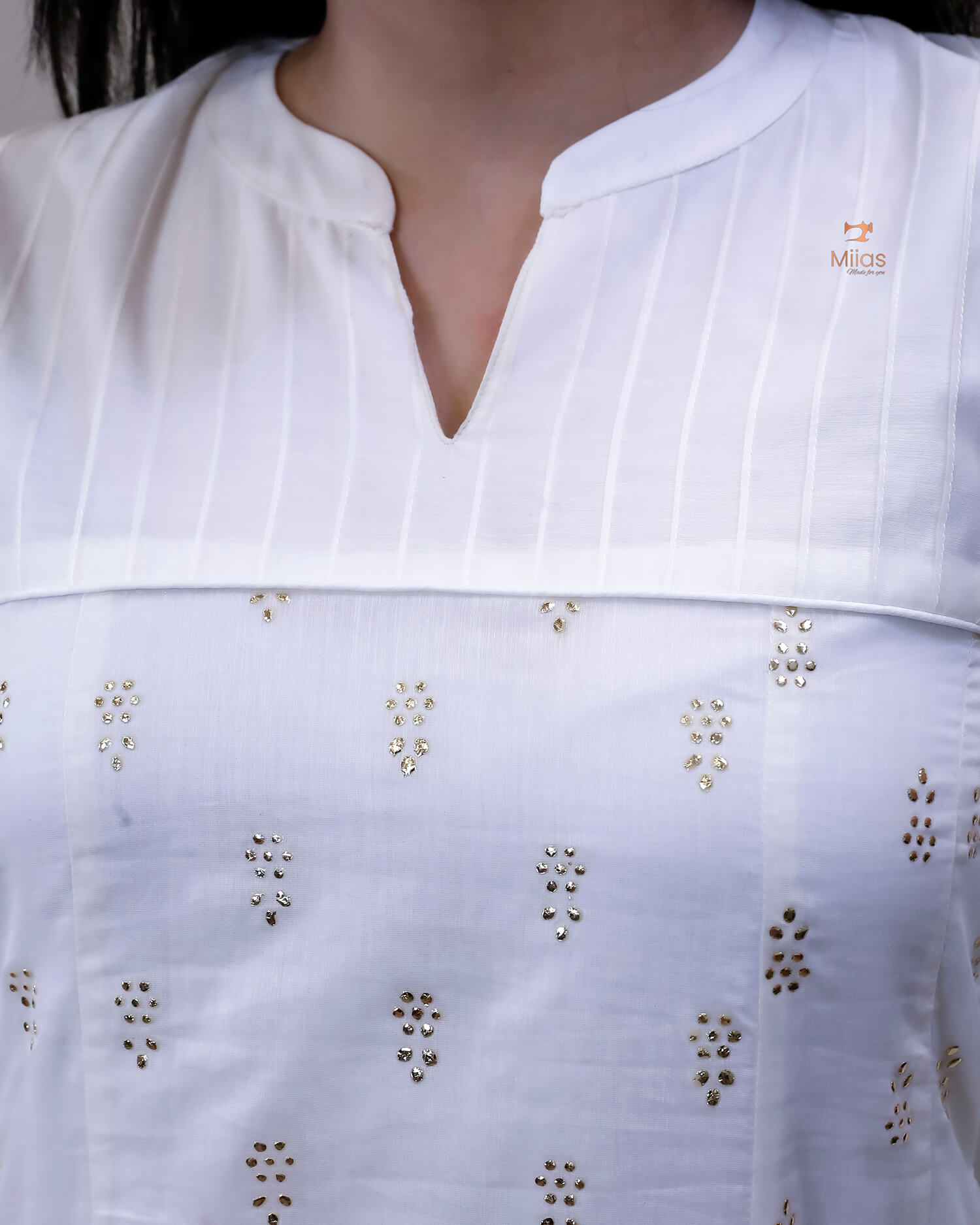 Mul Chanderi Kurti: Golden Mukesh Work, Printed Panel, Pintuck Neckline-White.