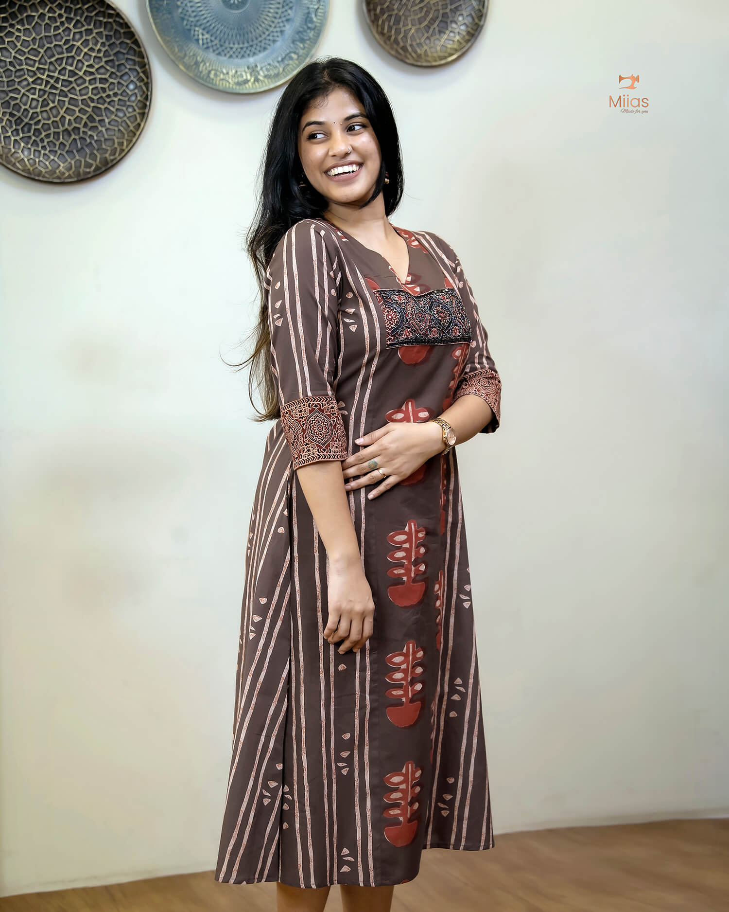 South Cotton Kurti: Beaded, Sequined Yoke & Ajrakh Sleeves-Inverted Print