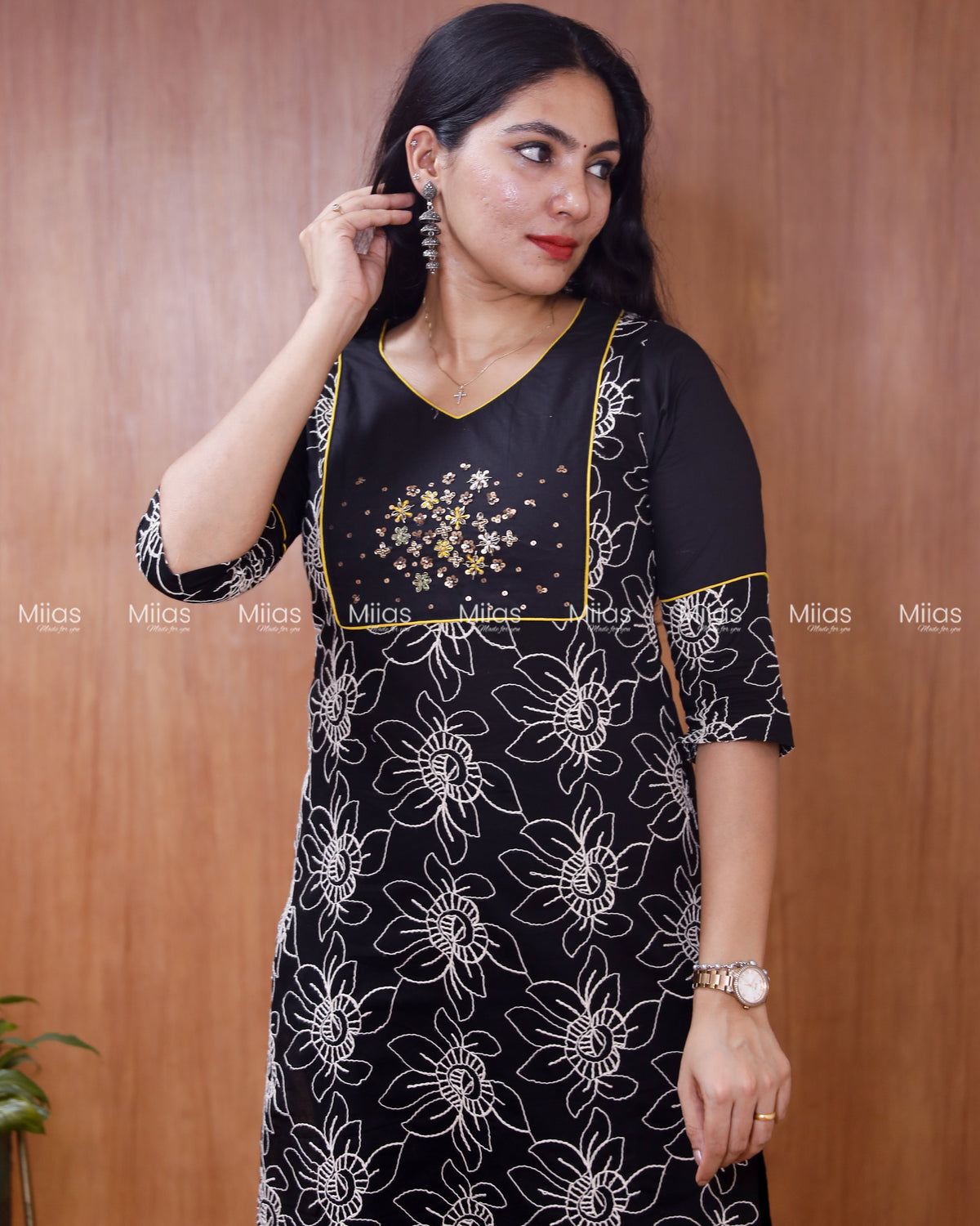 Mul Cotton Slit Kurti | Zardosi Sequin Yoke + Thread Work| Black