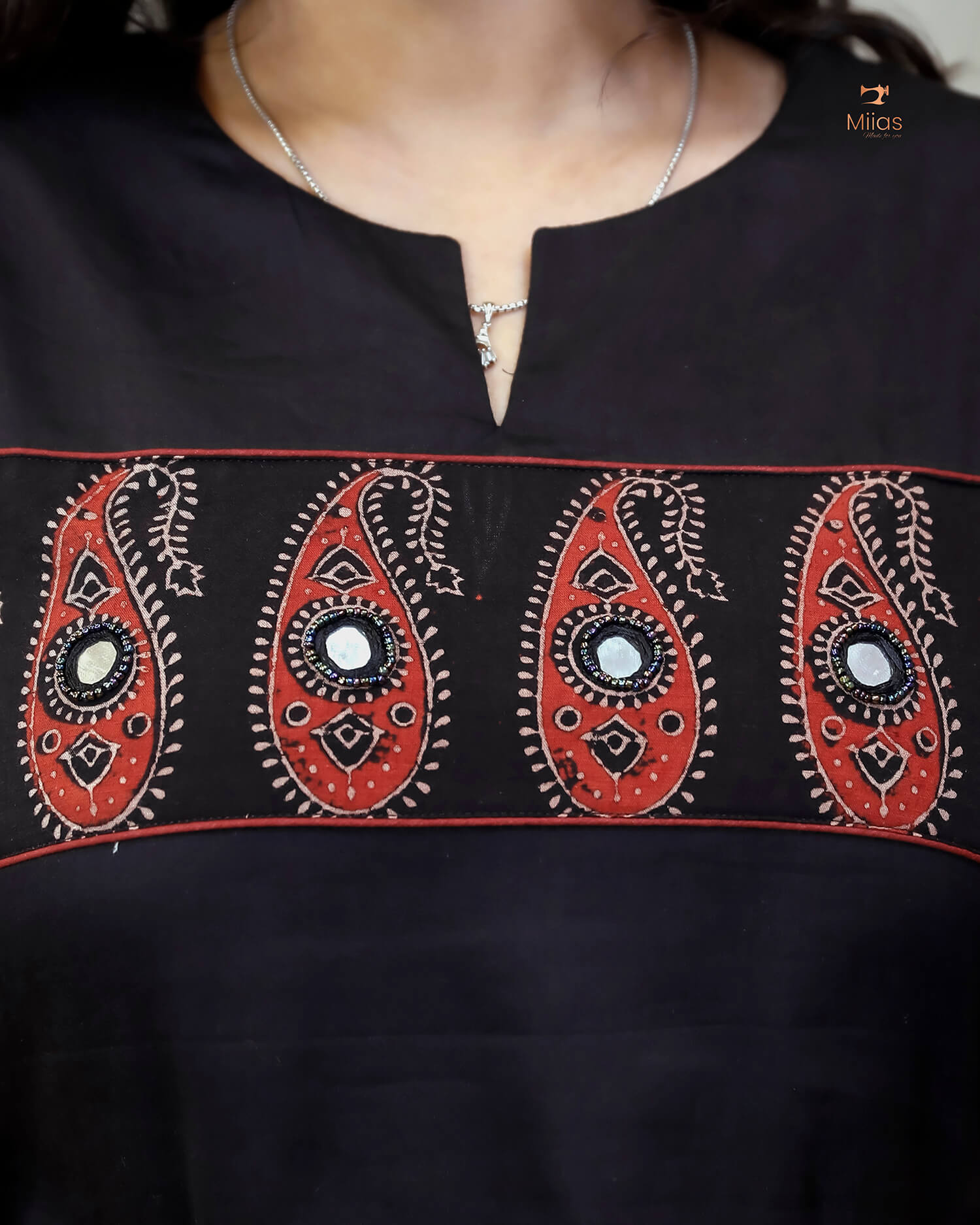 Jam Cotton Kurti with Sparkling Bead & Mirror Neck