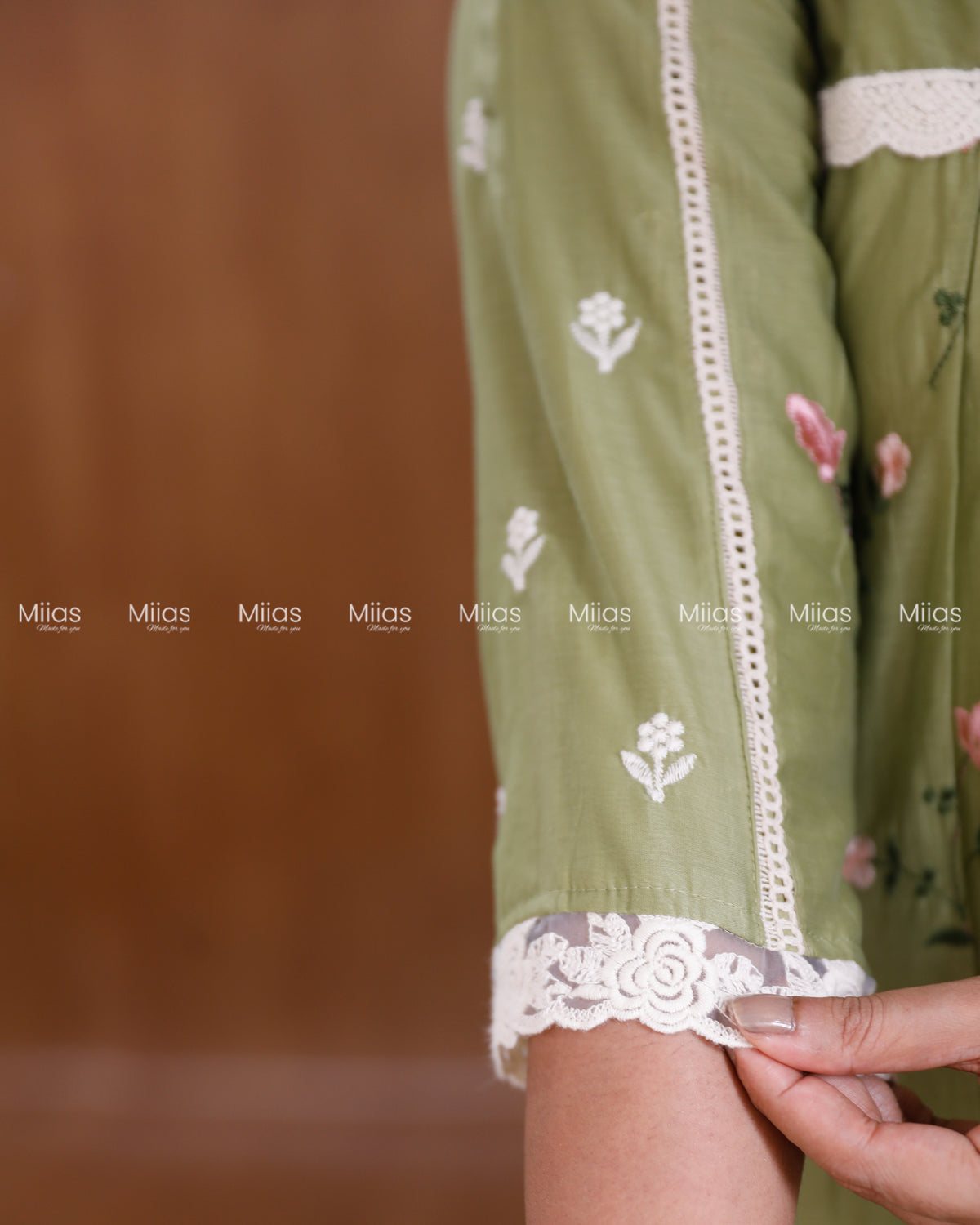 Mul Chanderi Dress Kurti | Embroidered Front + Lace + Lined | Pastel Green