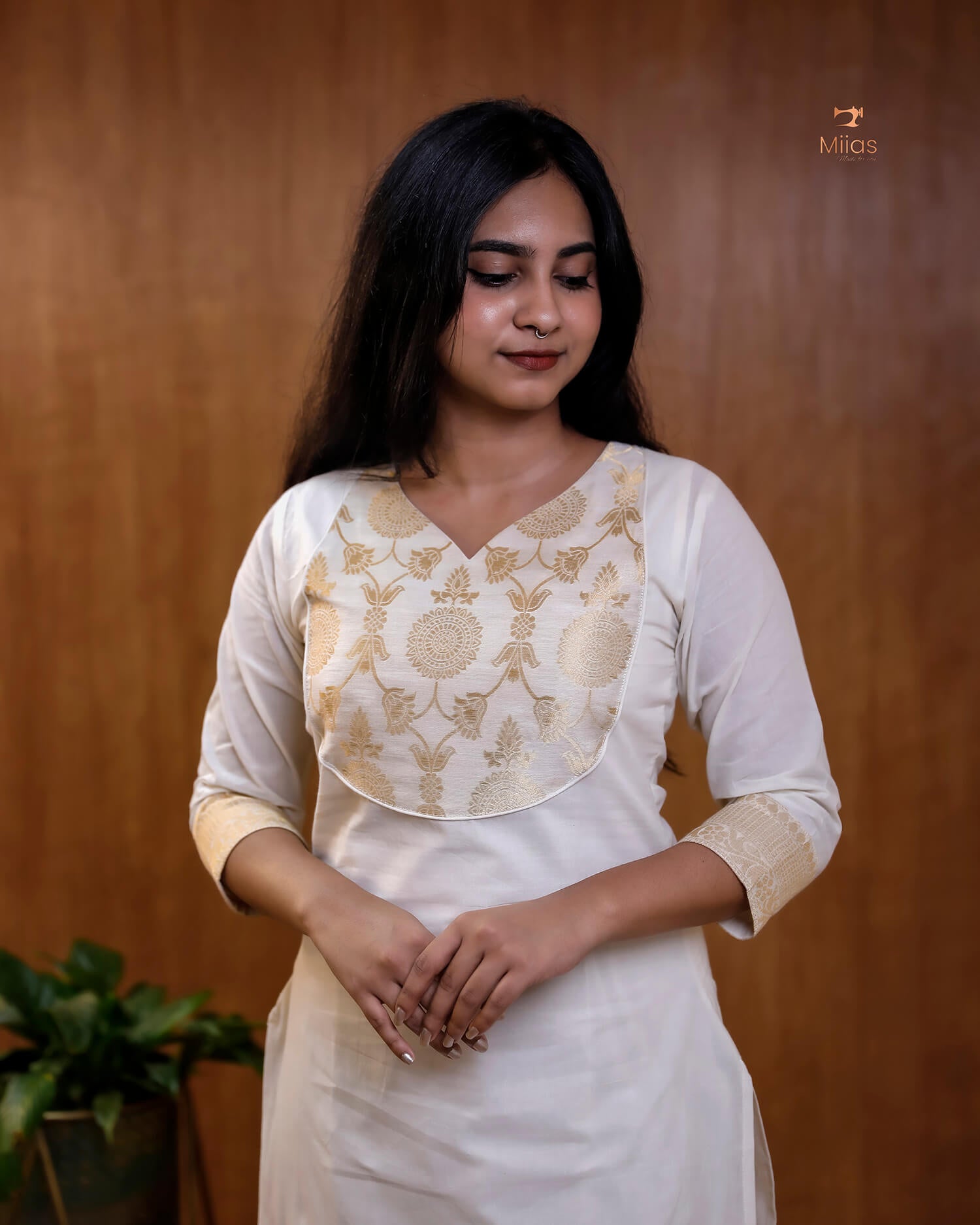 Kerala Cotton Kurti with Banarasi Yoke & Leaf Neck Design