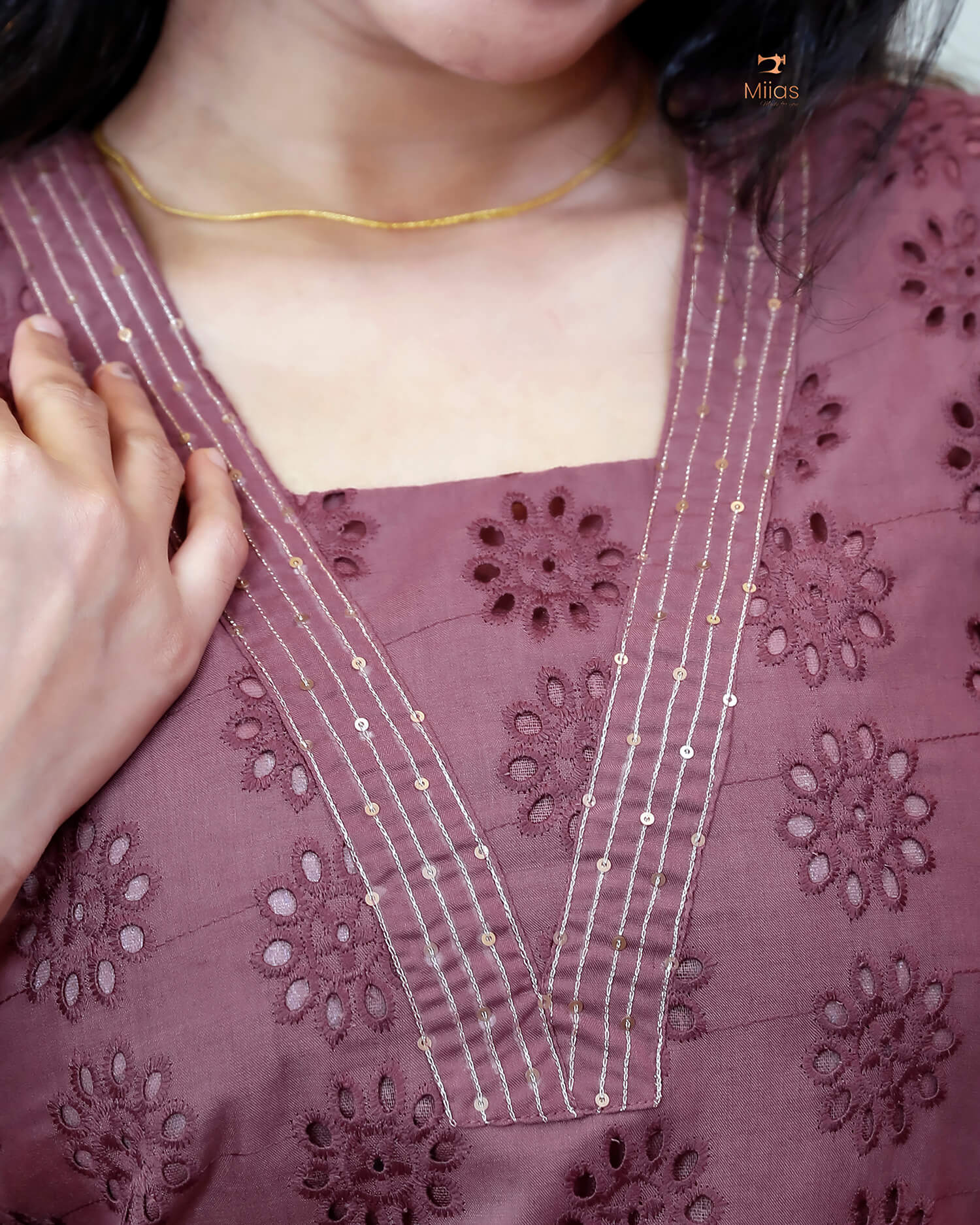 Cotton Hakoba Kurti with V-Neck Zari & Sequins Handwork-Maroon Pink