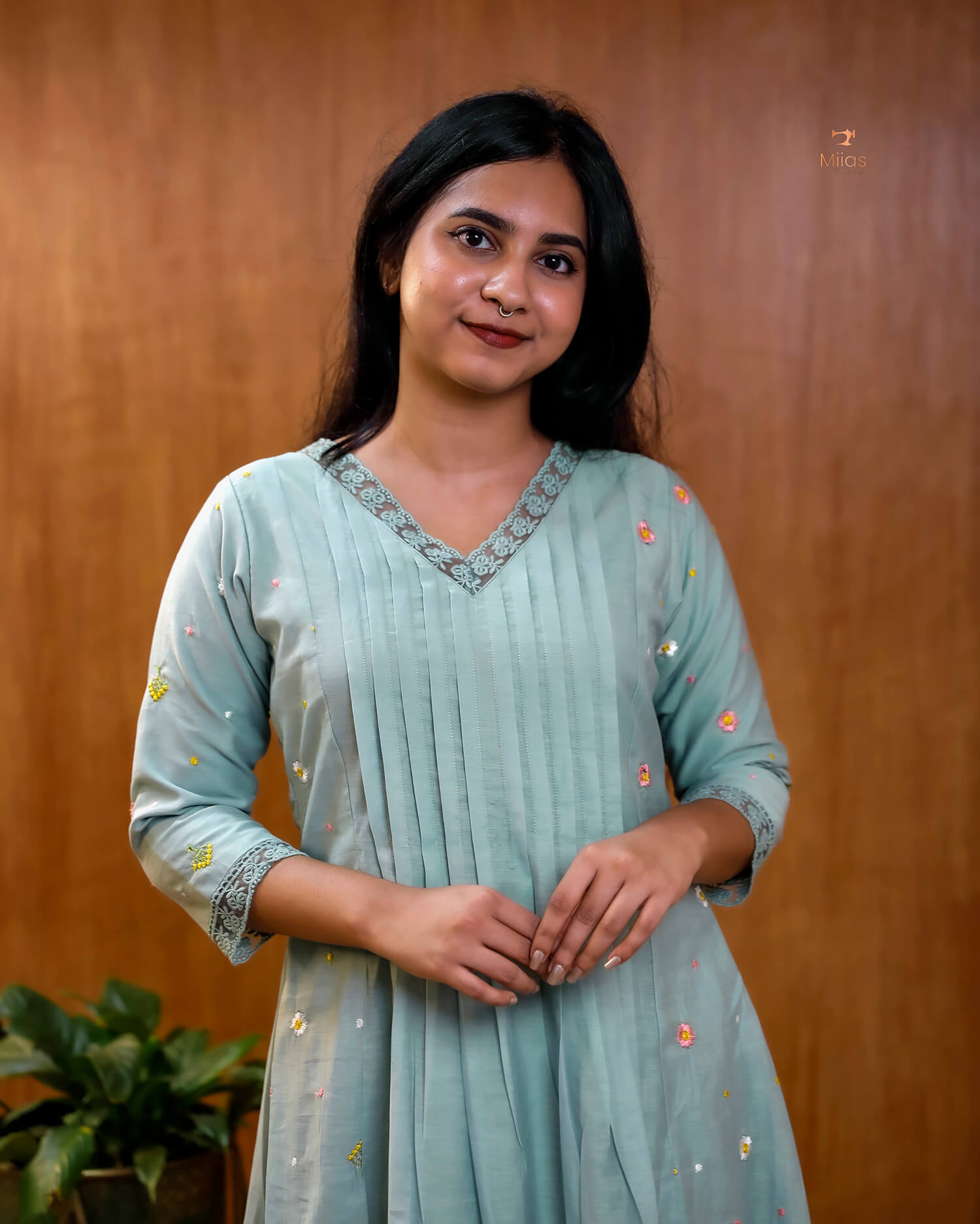 Mul Chanderi Kurti Set – Embroidered 3 Panel Dress with Lace & Pintuck