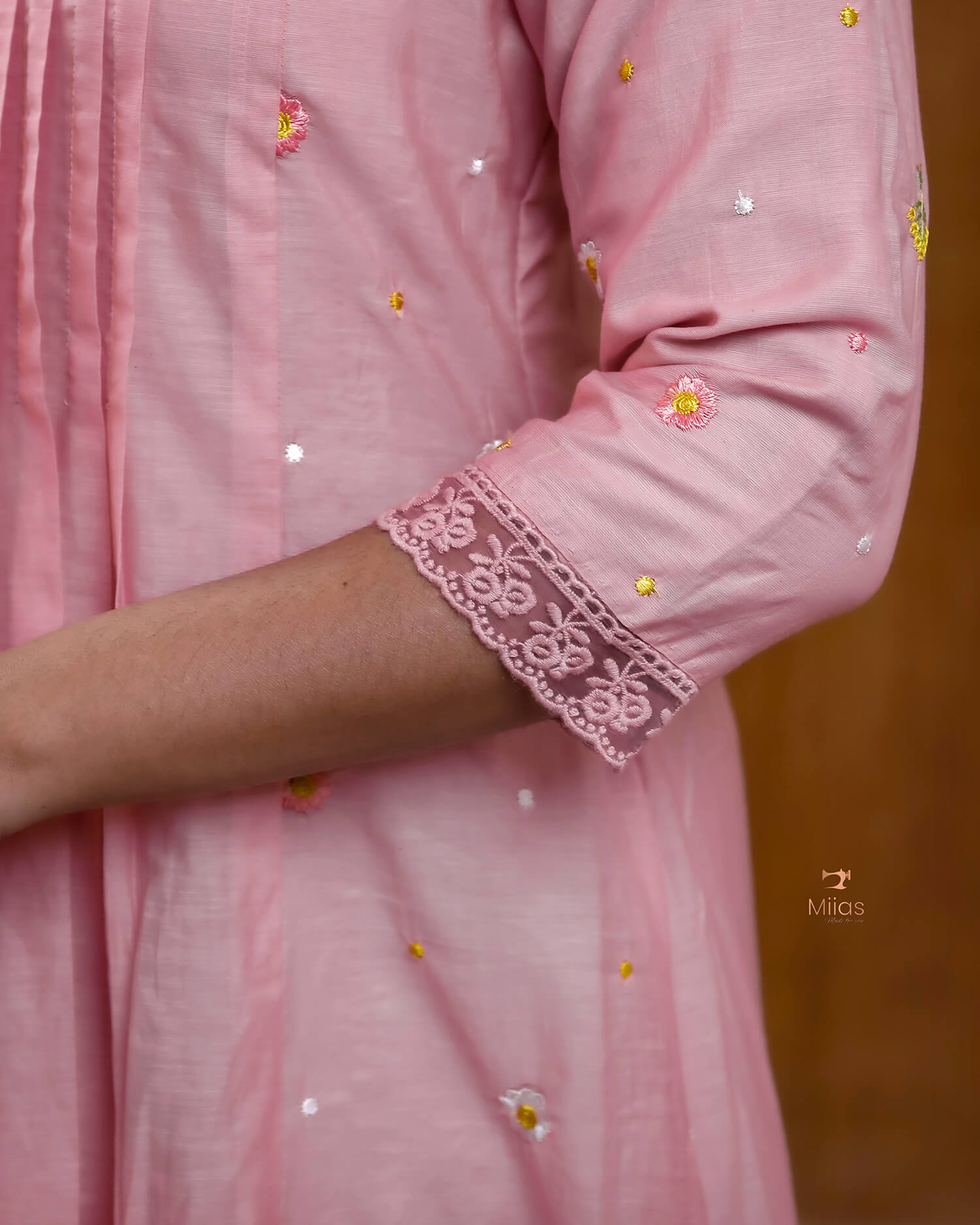 Mul Chanderi Kurti Set – Embroidered 3 Panel Dress with Lace & Pintuck