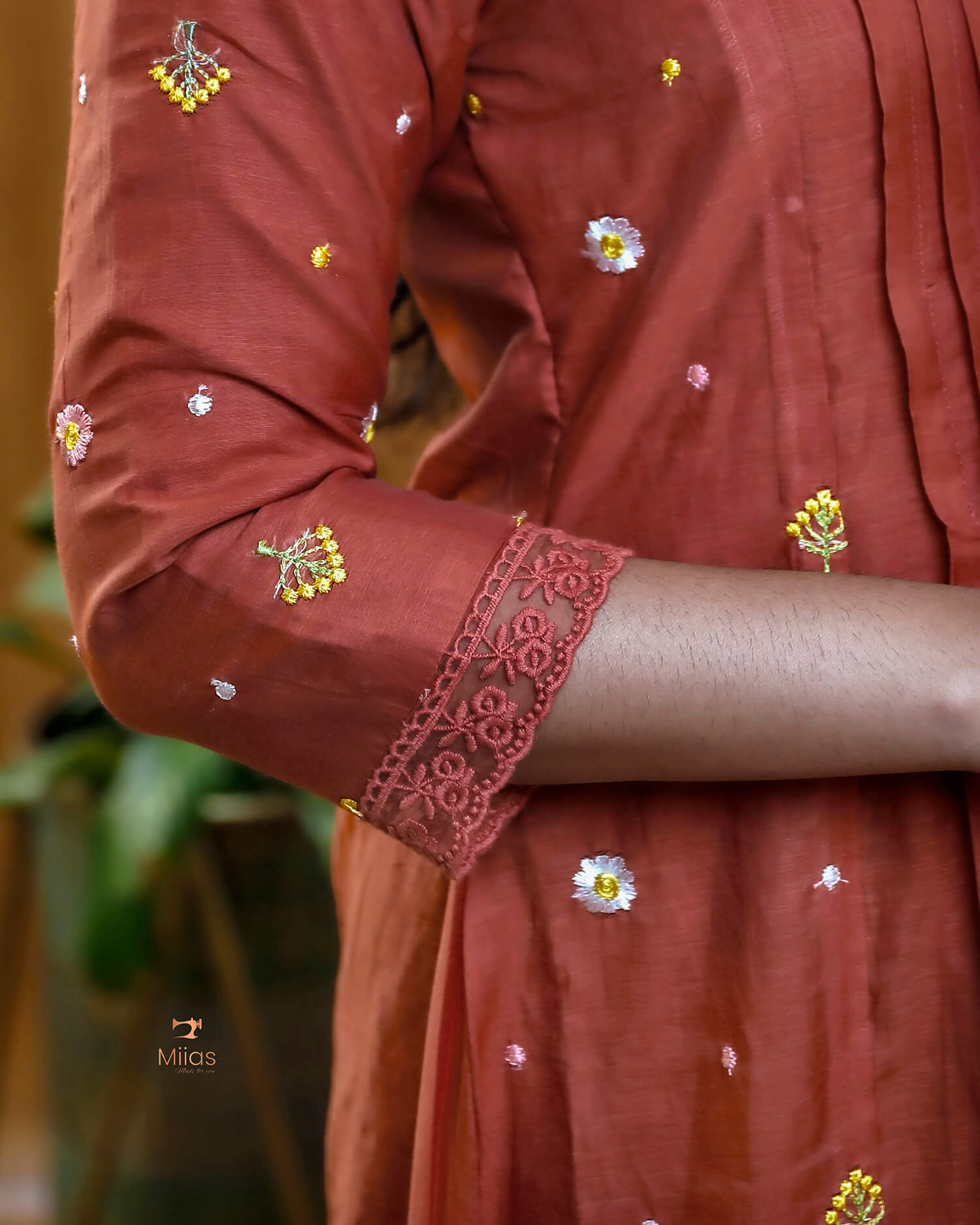 Mul Chanderi Kurti Set – Embroidered 3 Panel Dress with Lace & Pintuck