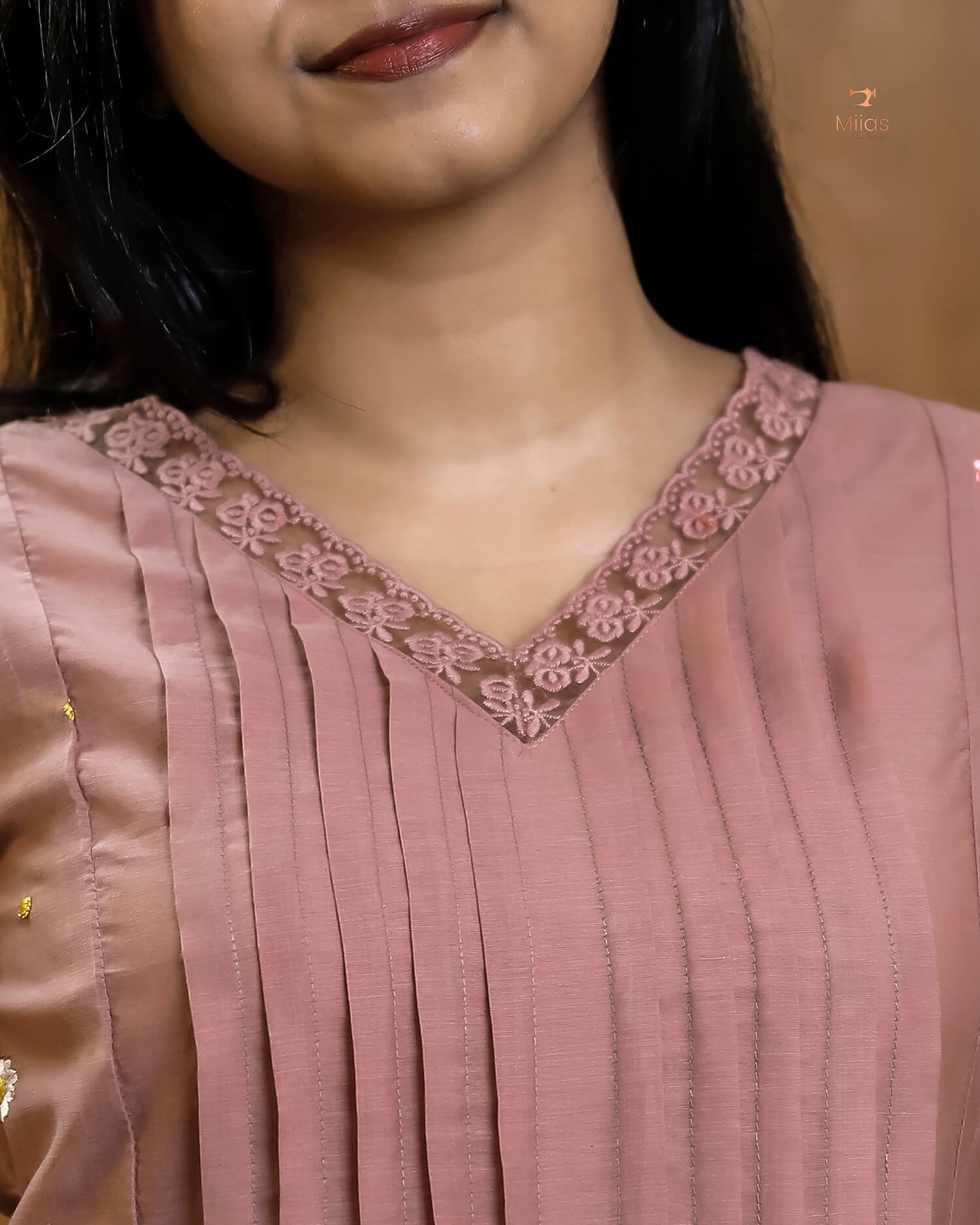 Mul Chanderi Kurti Set – Embroidered 3 Panel Dress with Lace & Pintuck