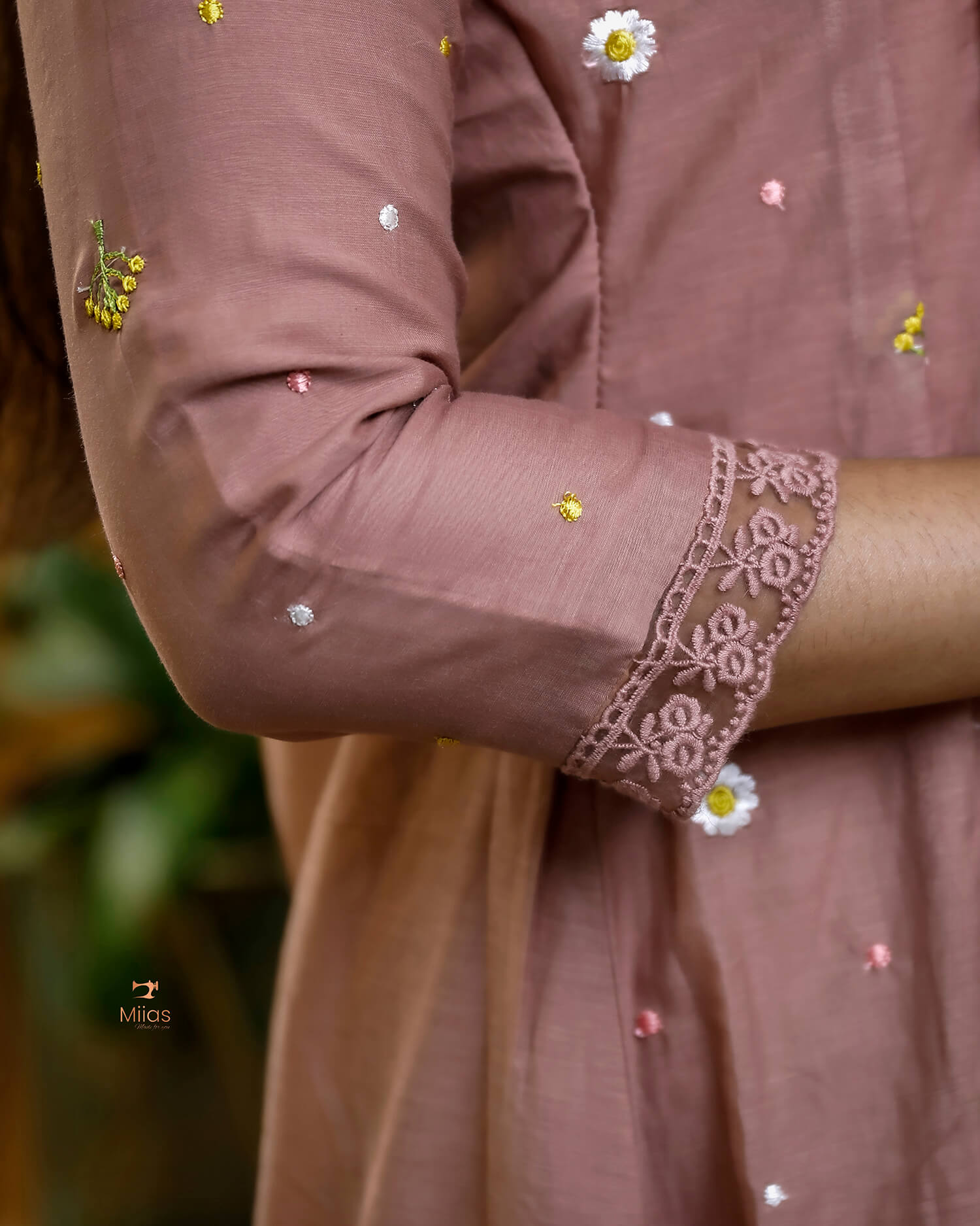 Mul Chanderi Kurti Set – Embroidered 3 Panel Dress with Lace & Pintuck