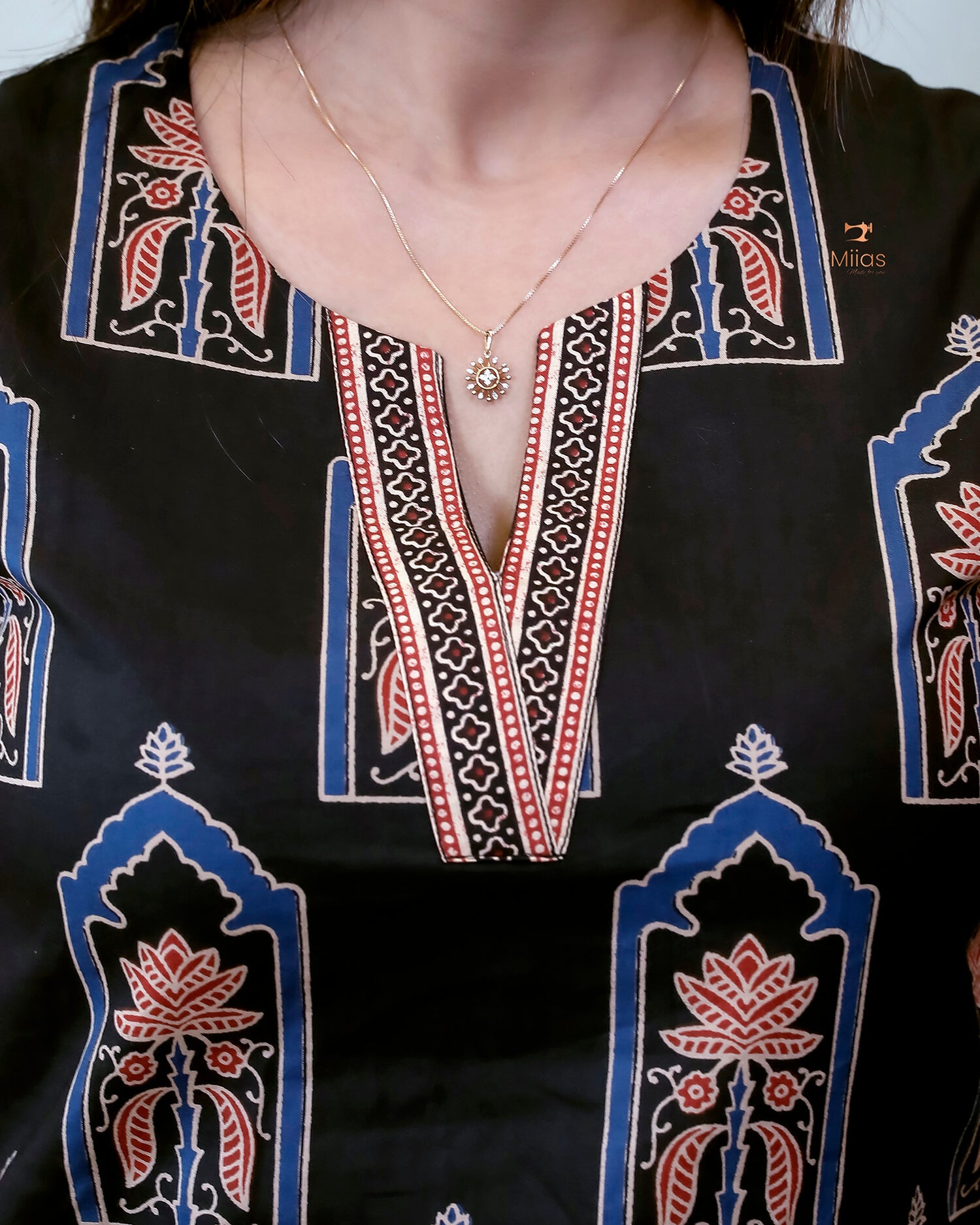 Cotton Ajrakh Sleeveless Top: Vibrant Print & Breathable-Black