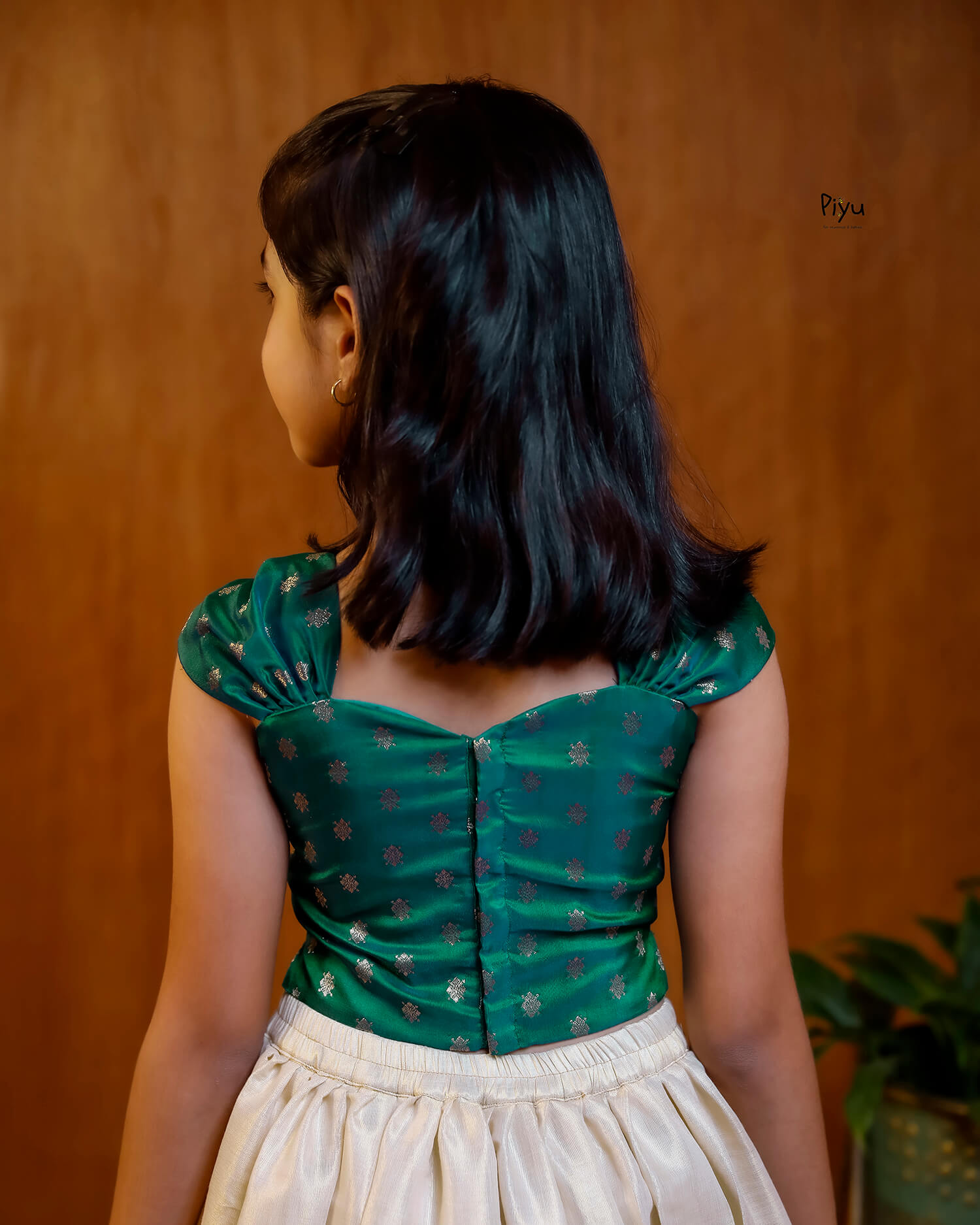 Elegant Banarasi Crop Top & Lined Skirt Set – Festive Sweetheart Neckline