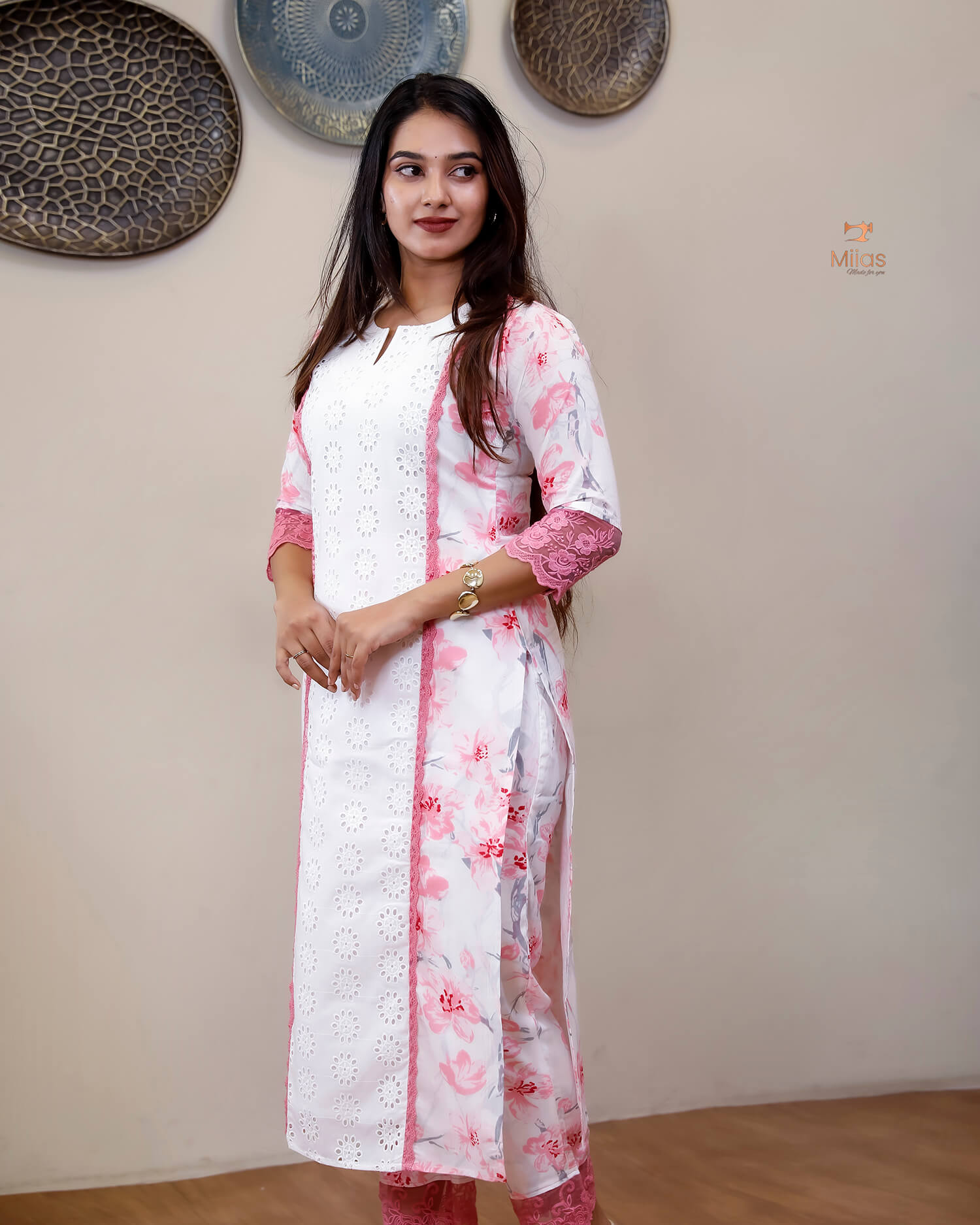 Cotton Co-ord Set with Chiffon Dupatta & Lace-Light Pink.