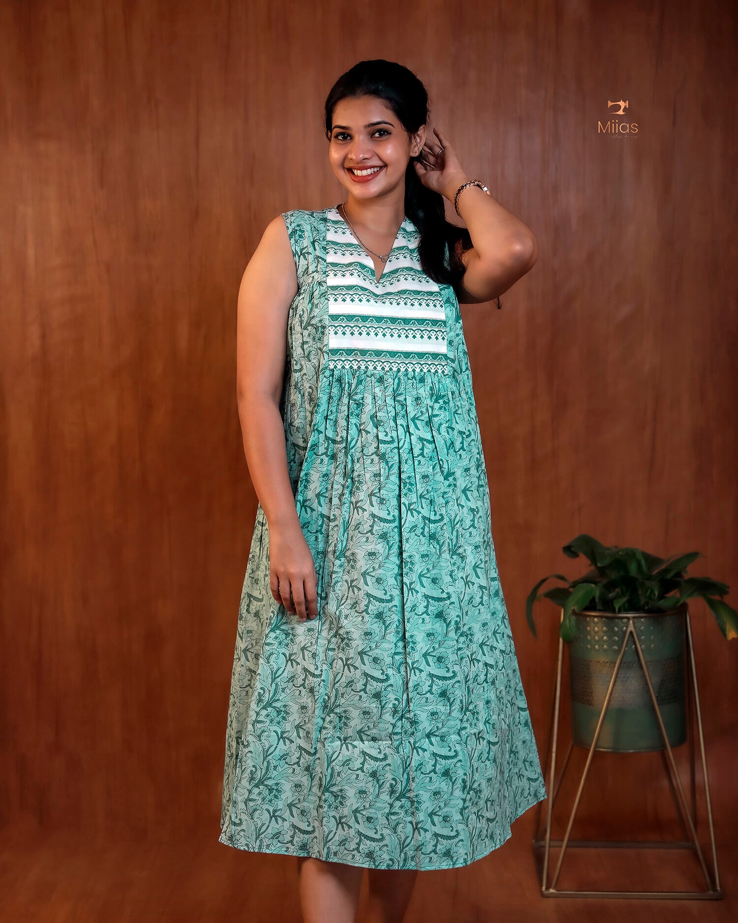 Cotton Maternity Dress with Pockets & Nursing Zips