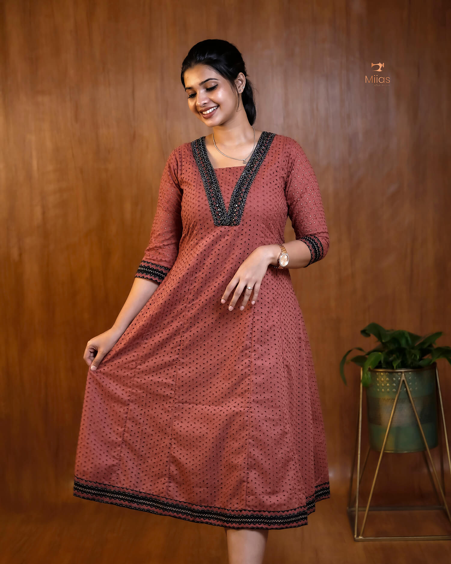 Soft Hakoba Kurti with Ajrakh Print Mirror Work – Stylish