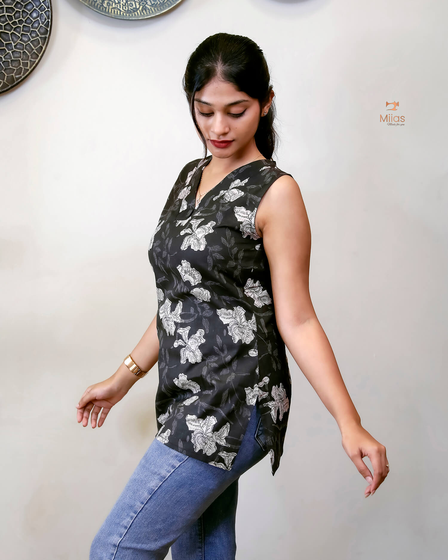 South Cotton Sleeveless Top: Flattering V-Neck Tee-Elephant Grey.