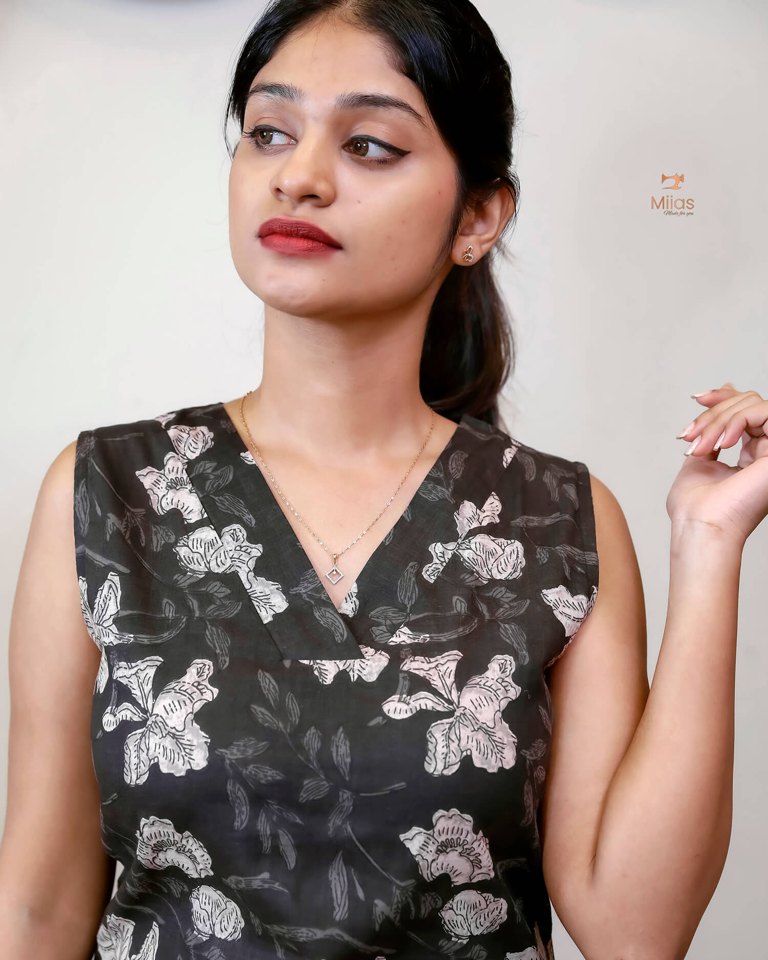 South Cotton Sleeveless Top: Flattering V-Neck Tee-Elephant Grey.