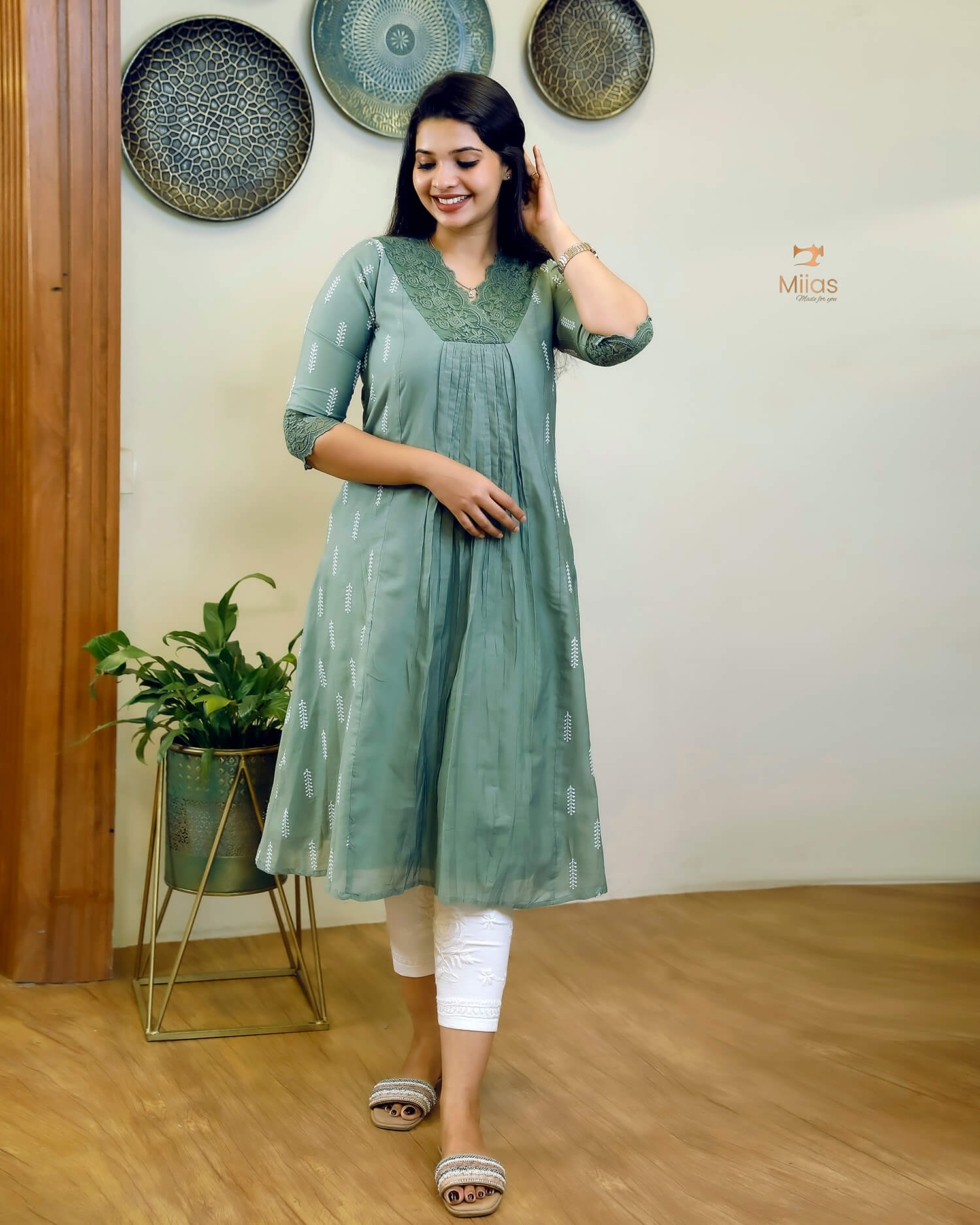 Mulchanderi Dress Kurti with Embroidered Panels