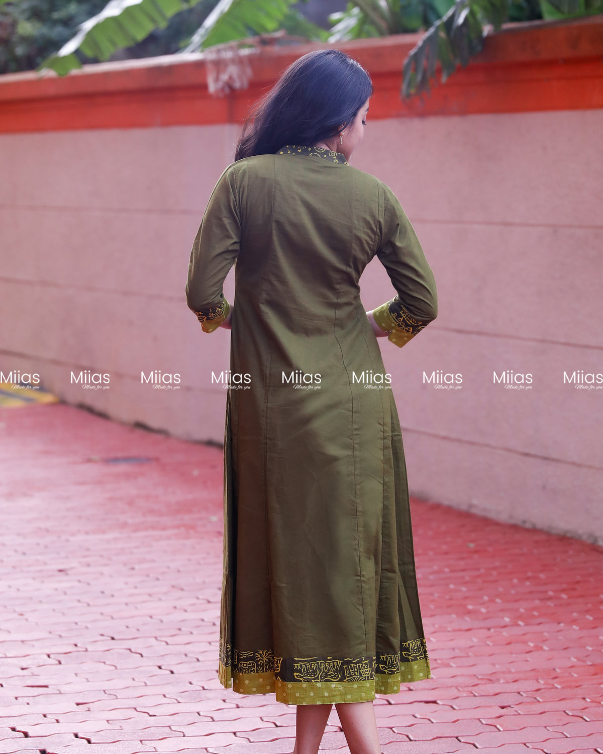 Cotton 5-Panel Kurti | Beaded Mirror Yoke + 2-Tone Border | Olive Green