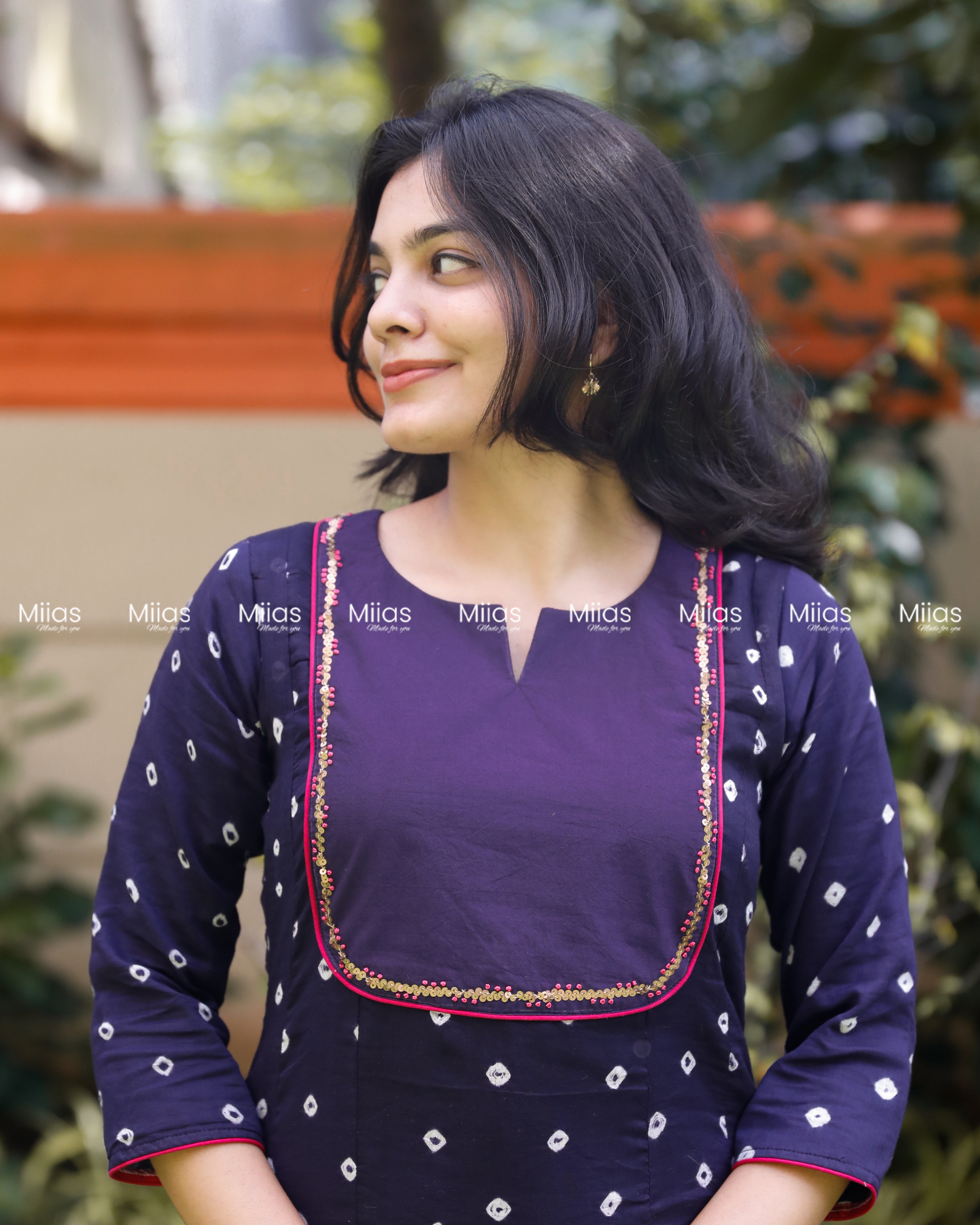 Mul Cotton Bandhani Kurti | Embroidered Yoke + Piping | Deep Bluish Violet