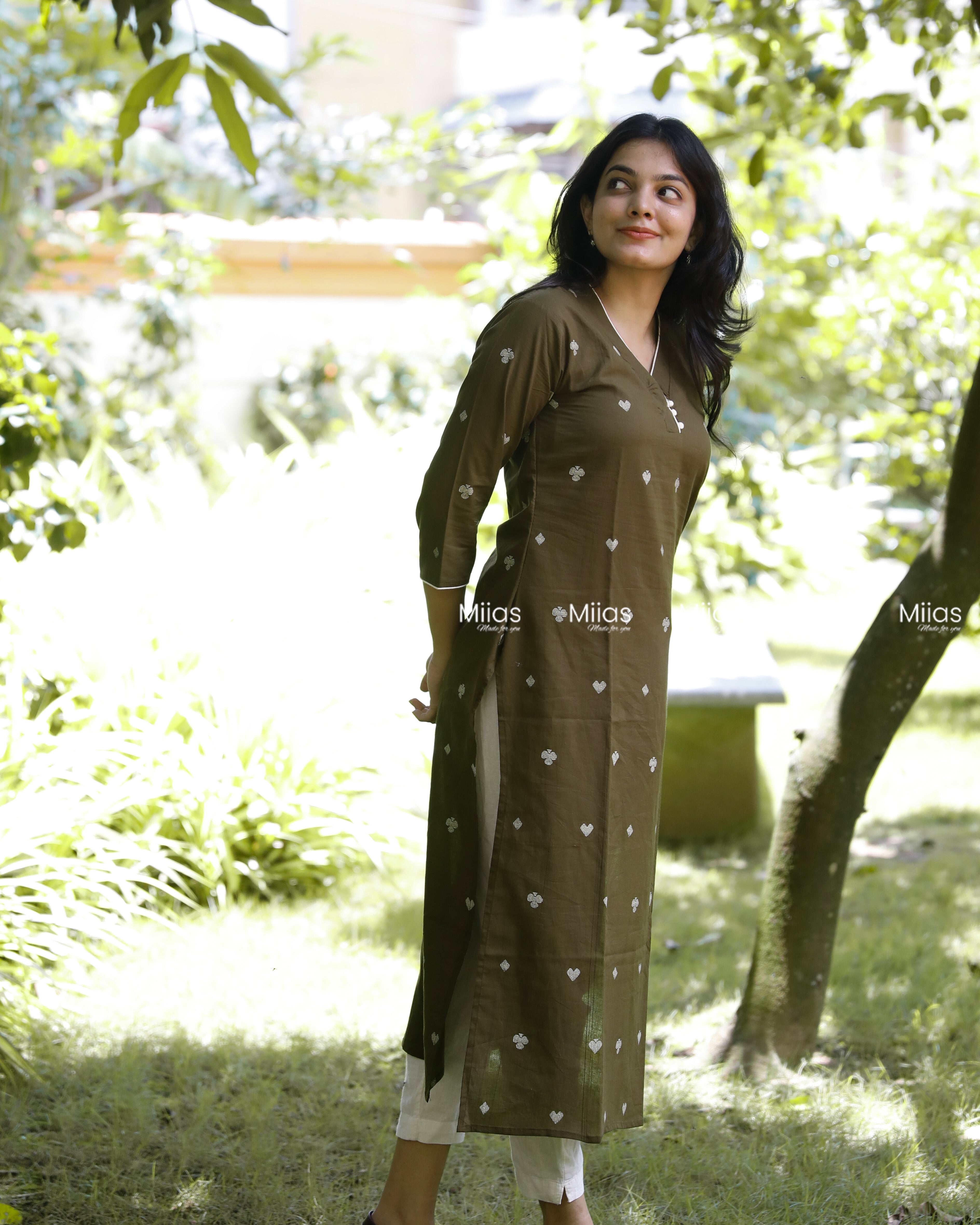 Vintage Cotton Slit Kurti | High Neck + Potli Button Detail | Dark Olive Green