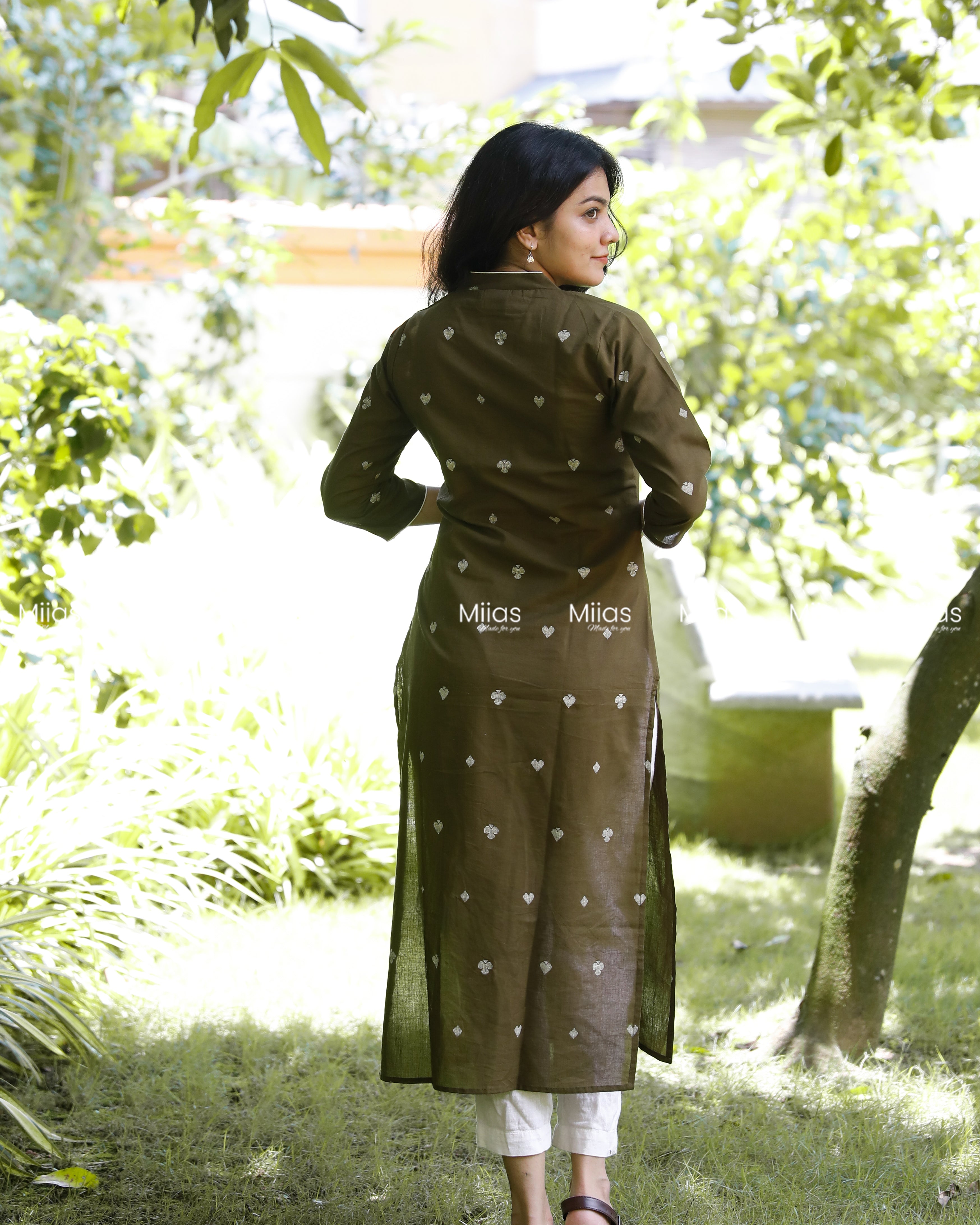 Vintage Cotton Slit Kurti | High Neck + Potli Button Detail | Dark Olive Green