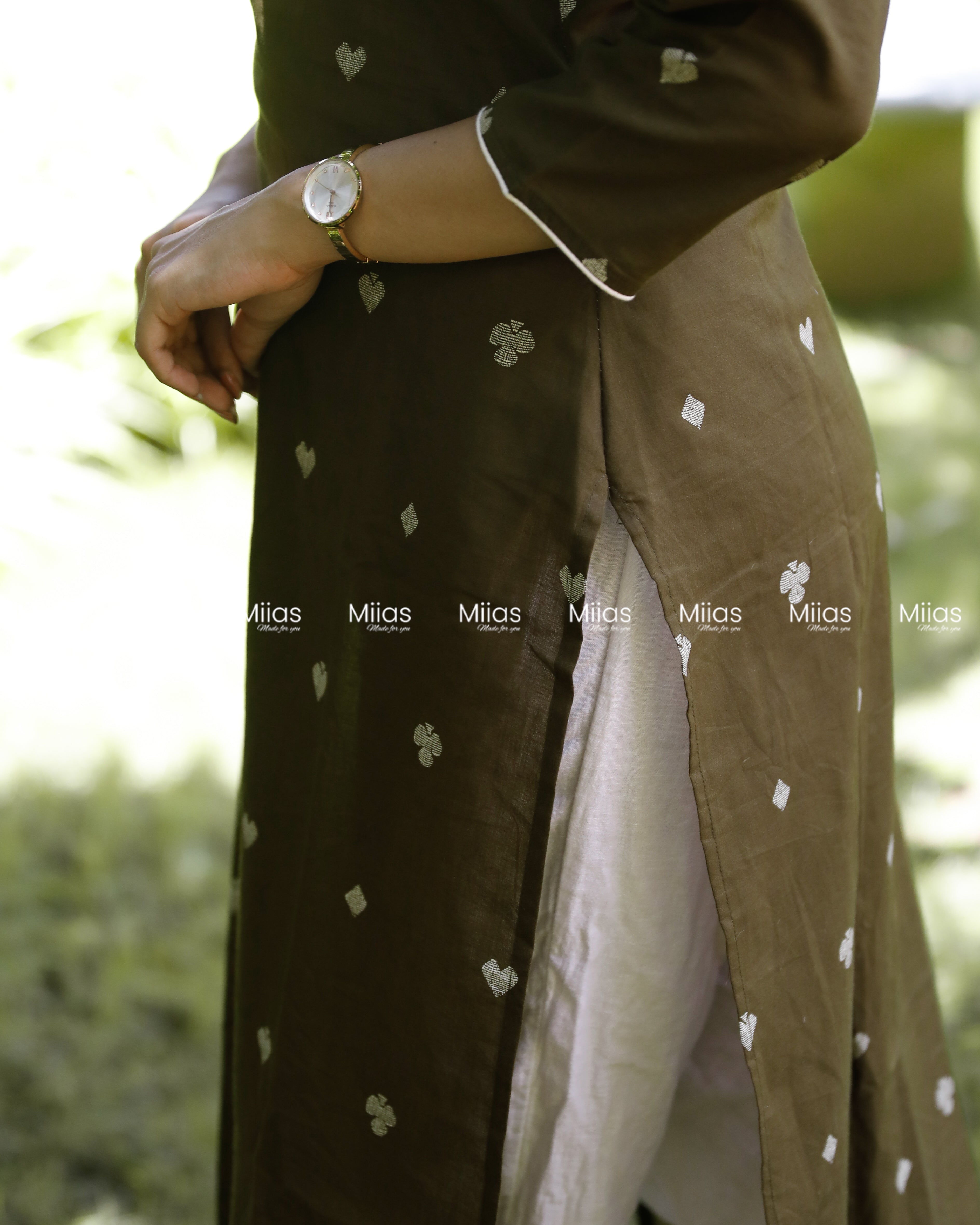 Vintage Cotton Slit Kurti | High Neck + Potli Button Detail | Dark Olive Green