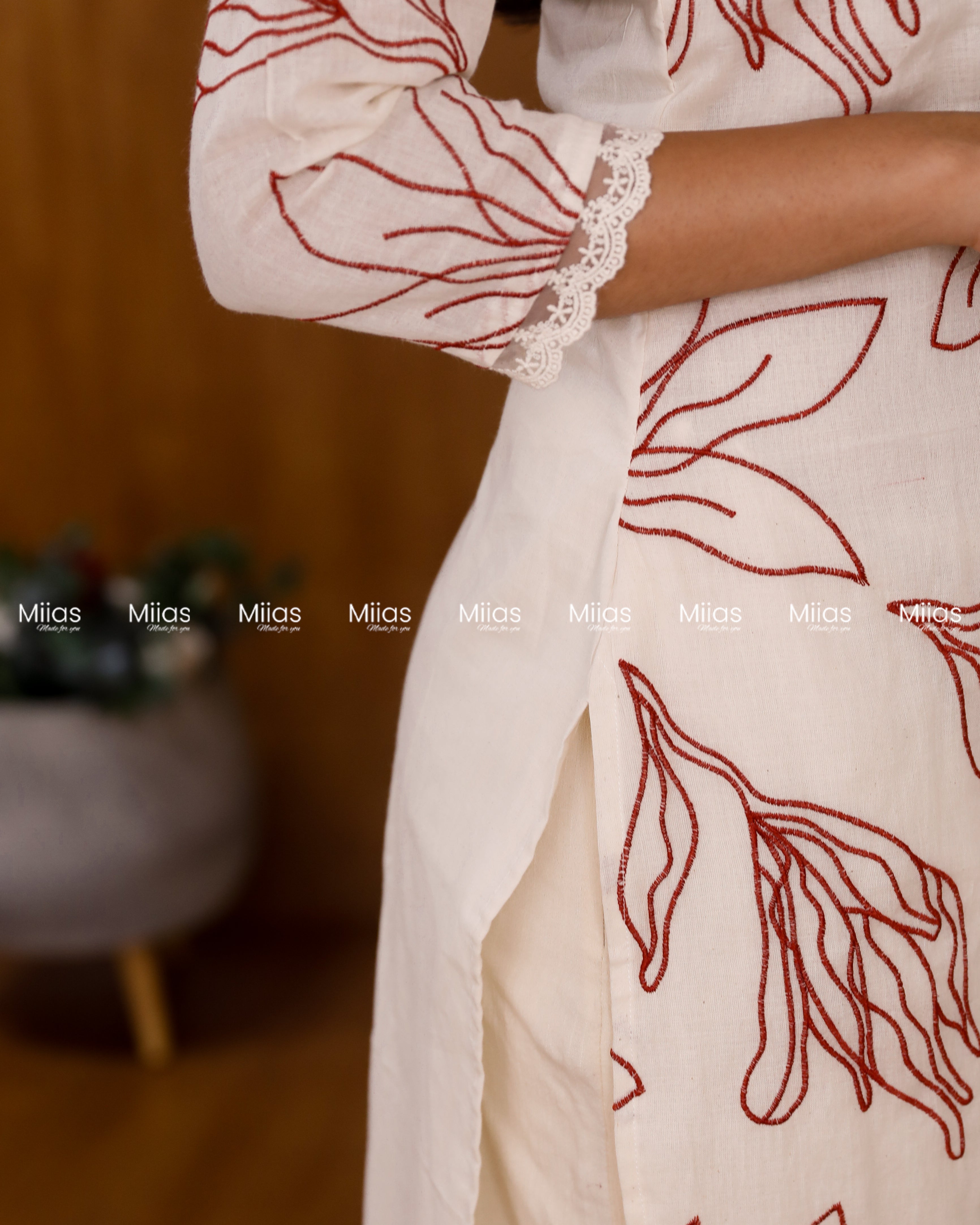 Kora Cotton Slit Kurti | Threadwork + Lining | Off White with Red