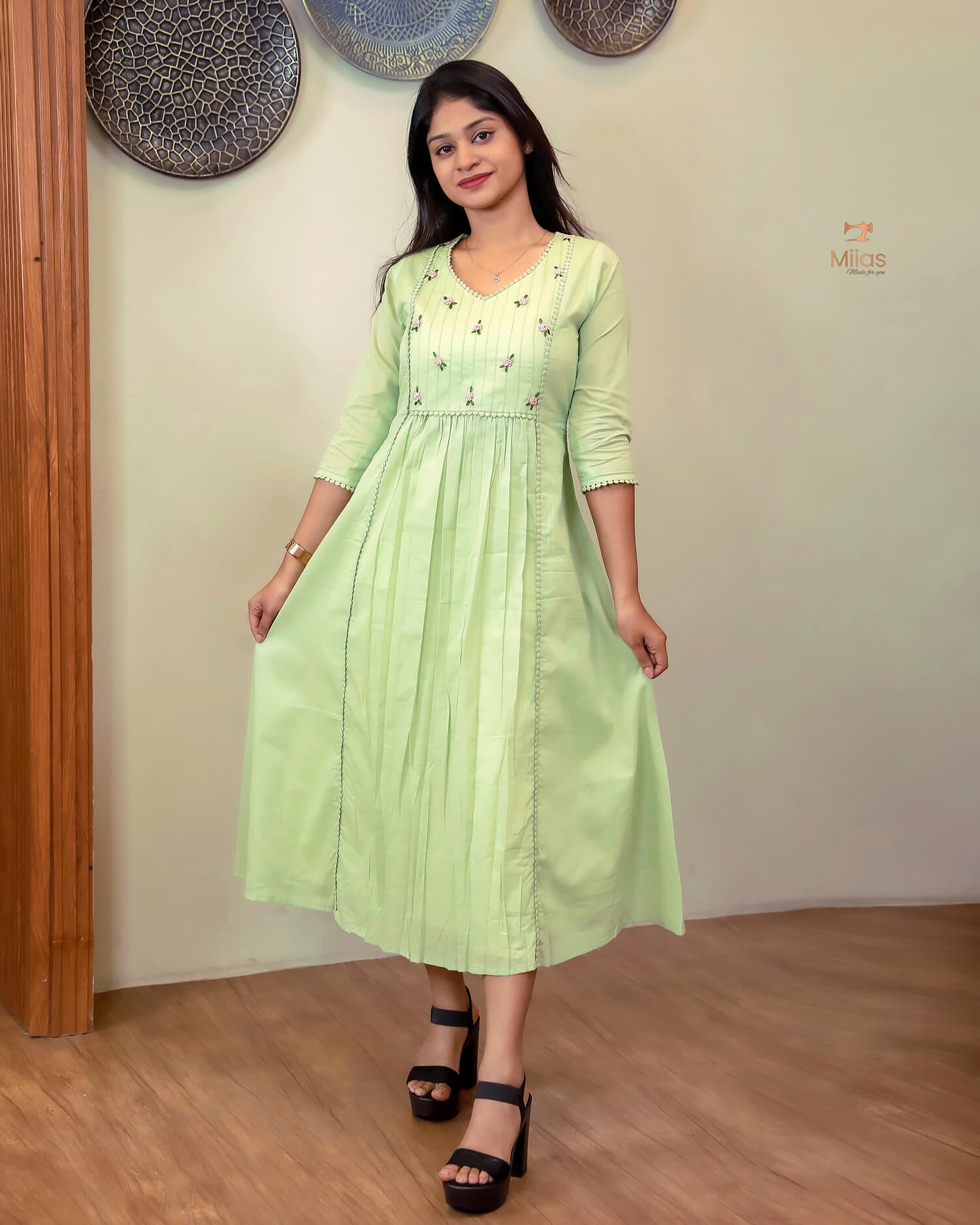 Mulcotton 3-Panel Dress Kurti | Pintuck & Bullion Work-Light Green.