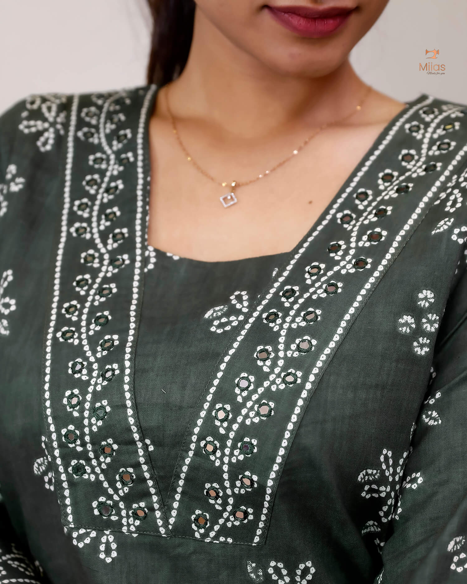 South Cotton Co-ord Set with Mirror Work and Kota check dupatta-Forest Green.