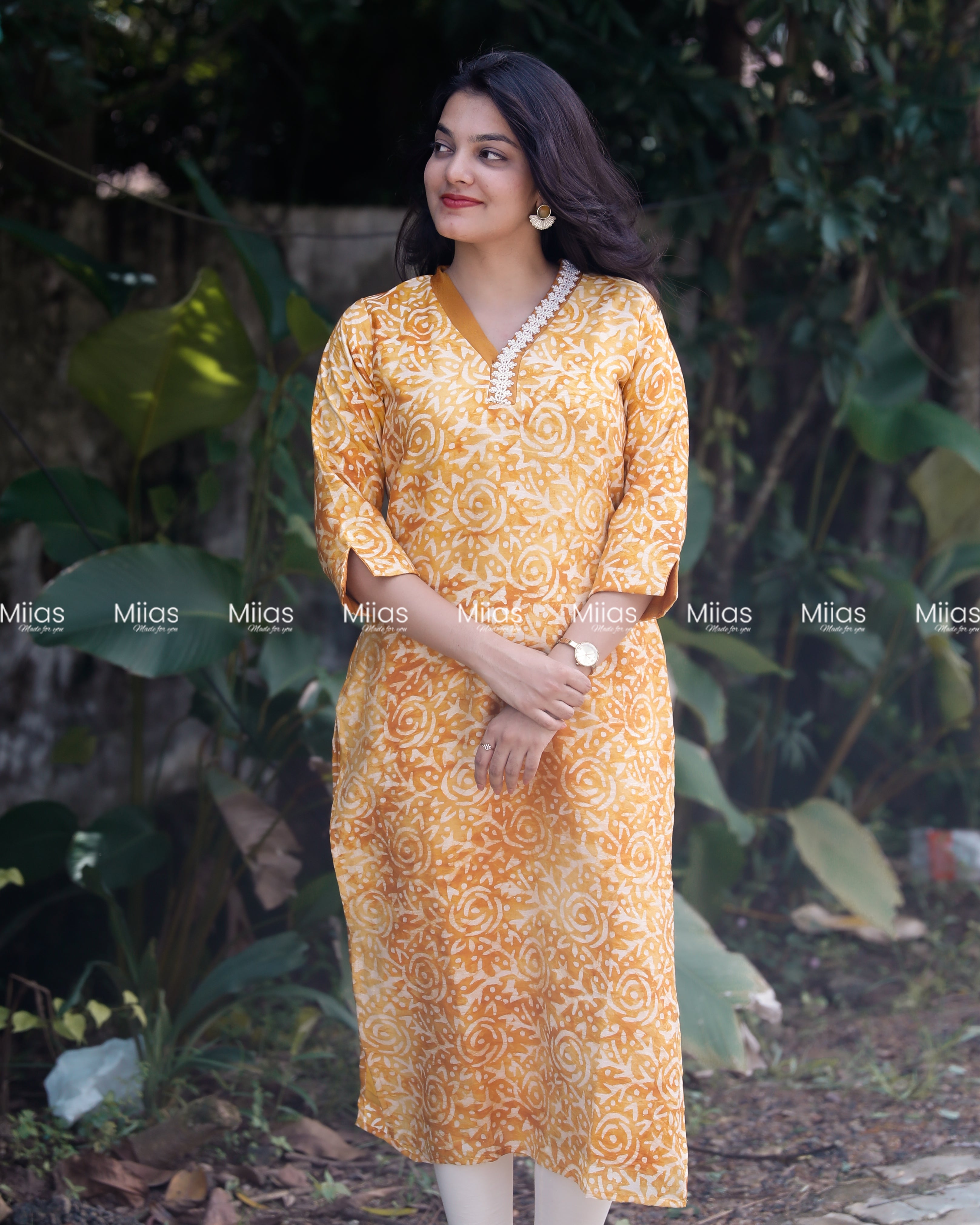 Chanderi Silk Slitted kurti | Beaded V-Neck | Yellow