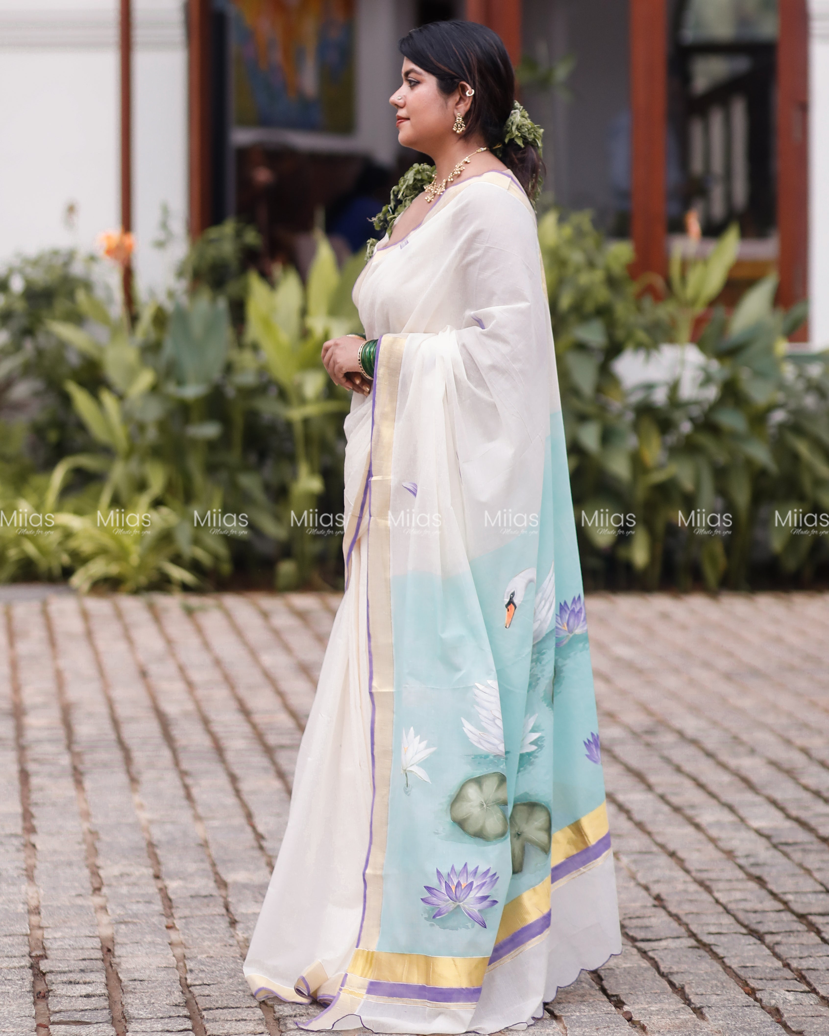 Traditional Kerala Cotton Saree | Hand-Painted Pallu + Swan & Lily Art | Ivory
