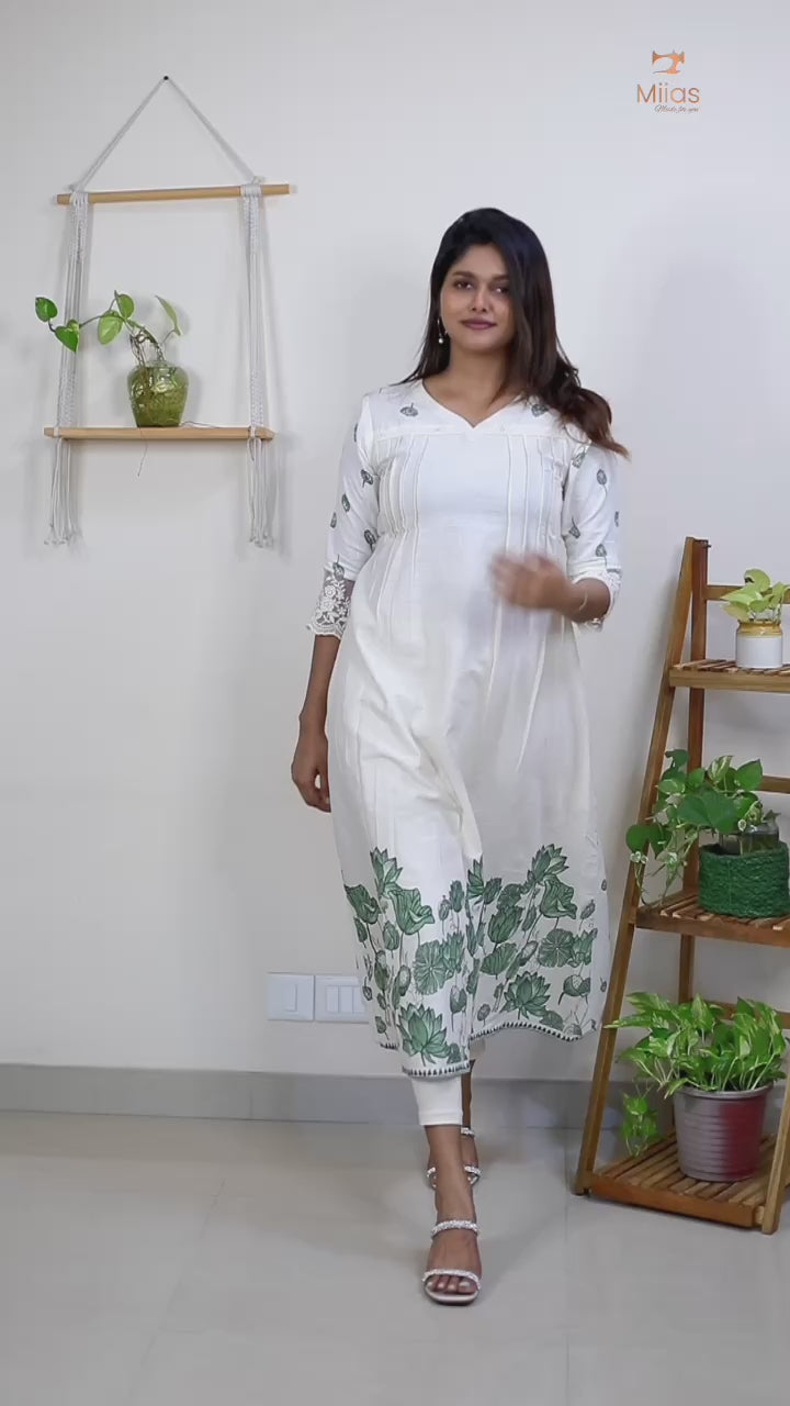 Floral Print Cotton Kurti – V-Neck, 3/4 Sleeves, Lace Trim & Pocket