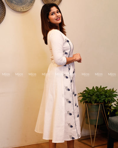 Kora Cotton 5-Panel Kurti | Embroidered + Contrast Piping | Off-white with Blue