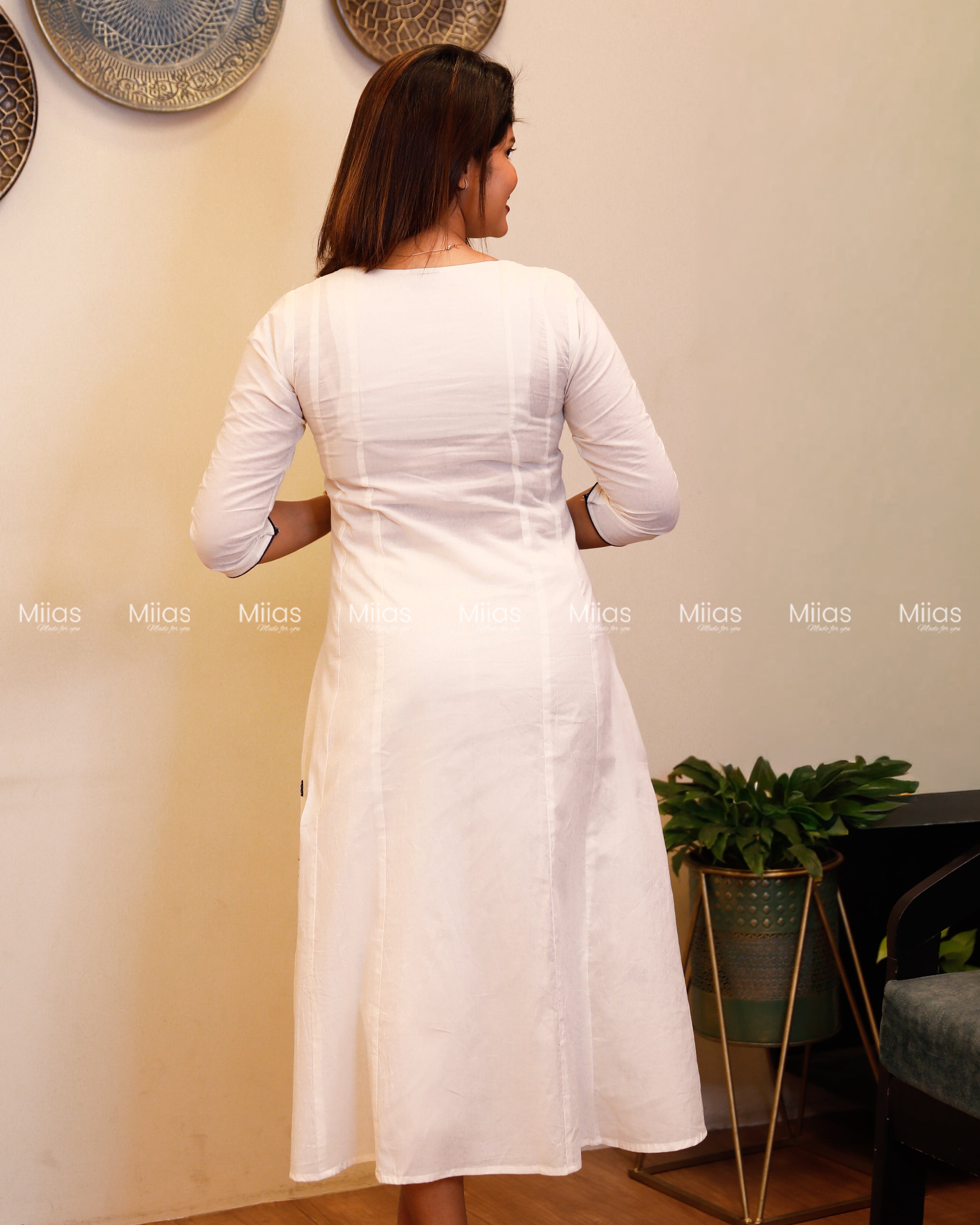 Kora Cotton 5-Panel Kurti | Embroidered + Contrast Piping | Off-white with Blue