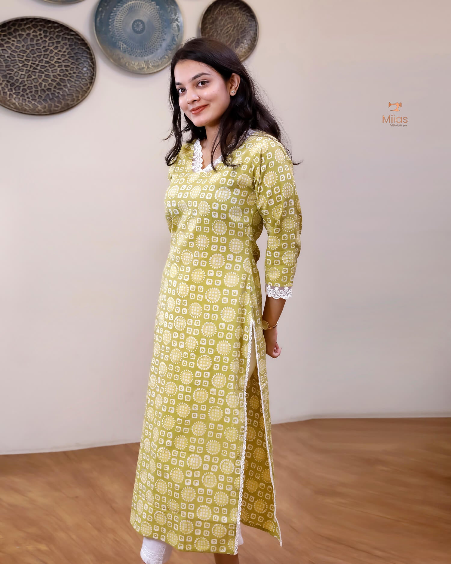 Cotton SlItted Kurti with Lace Trim | Olive green