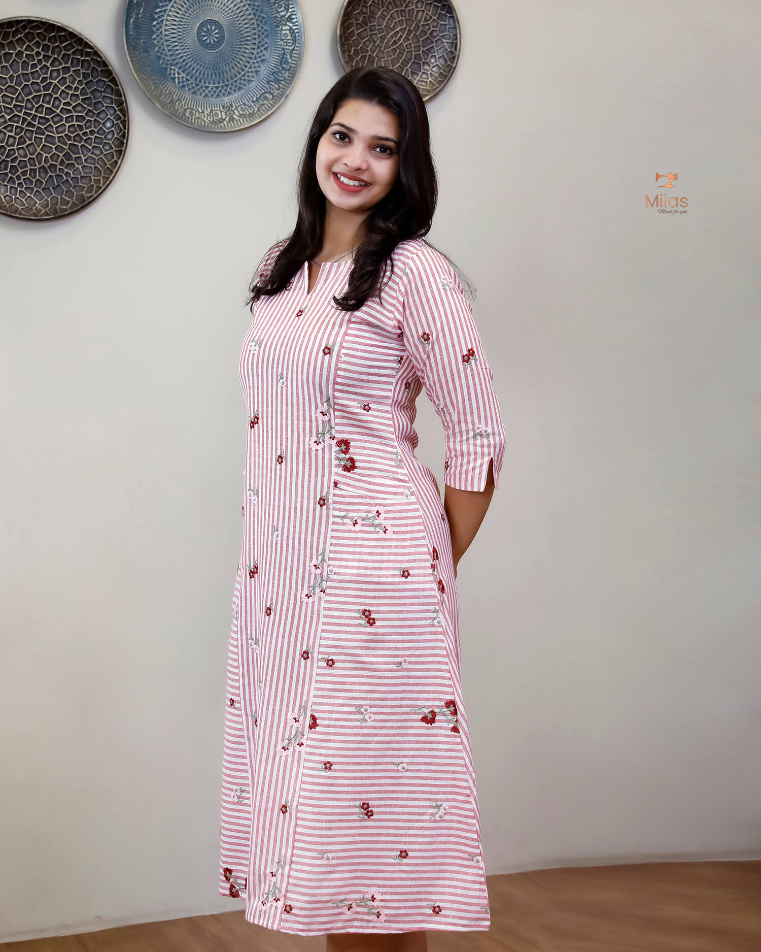 Flex Cotton Kurti: Embroidered 3-Panel Ethnic Wear-Peach.