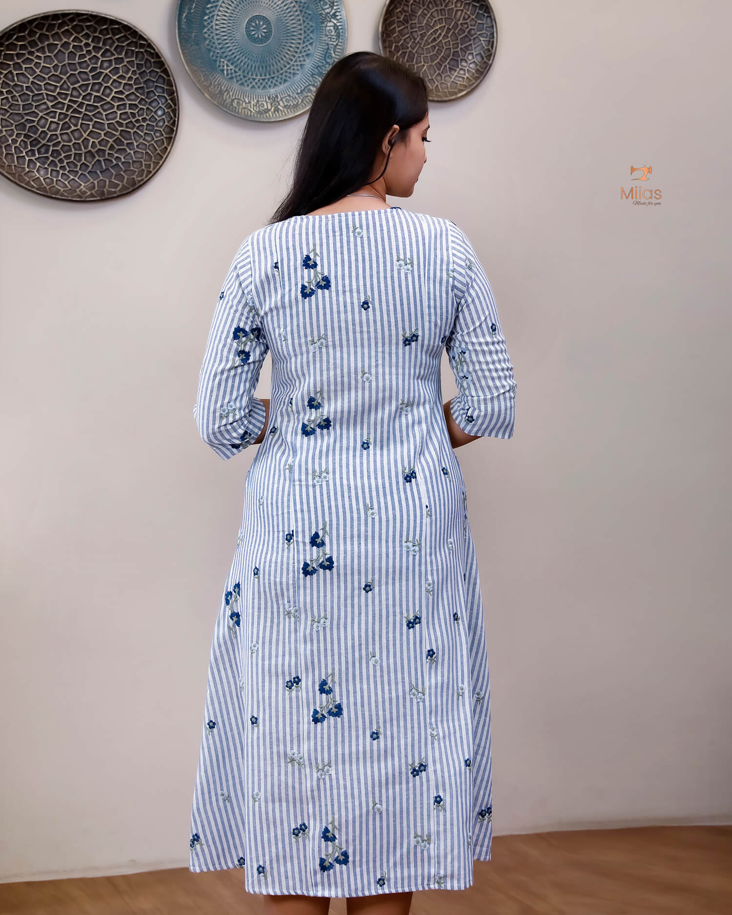 Flex Cotton Kurti: Embroidered 3-Panel Ethnic Wear-Blue.