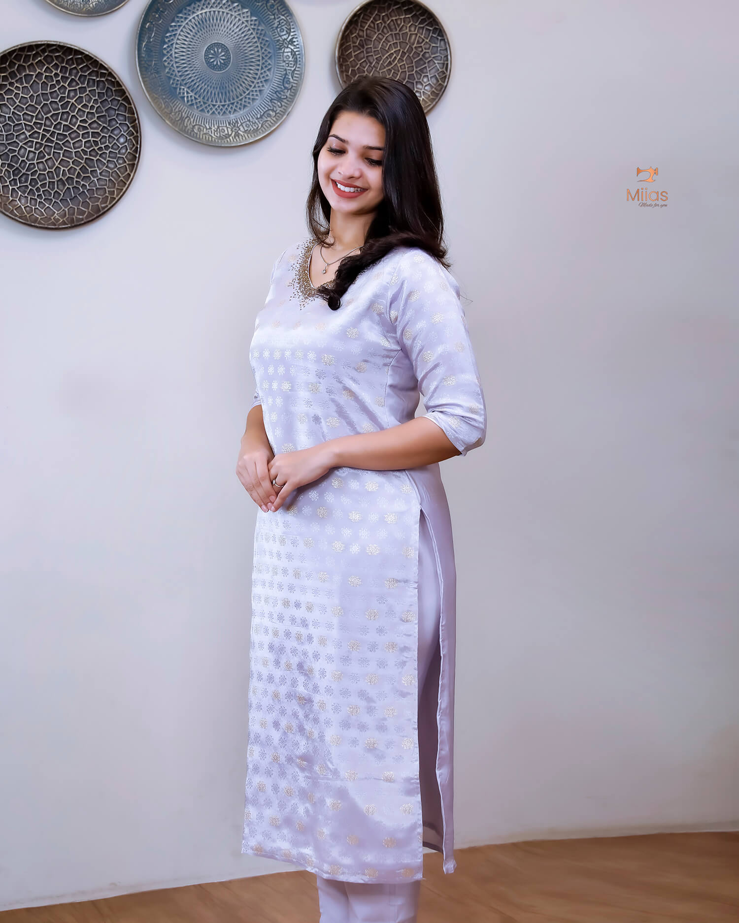 Tissue Jacquard Co-ord Set: Printed Top & Matching Crepe Bottoms-Pastel Lavender.