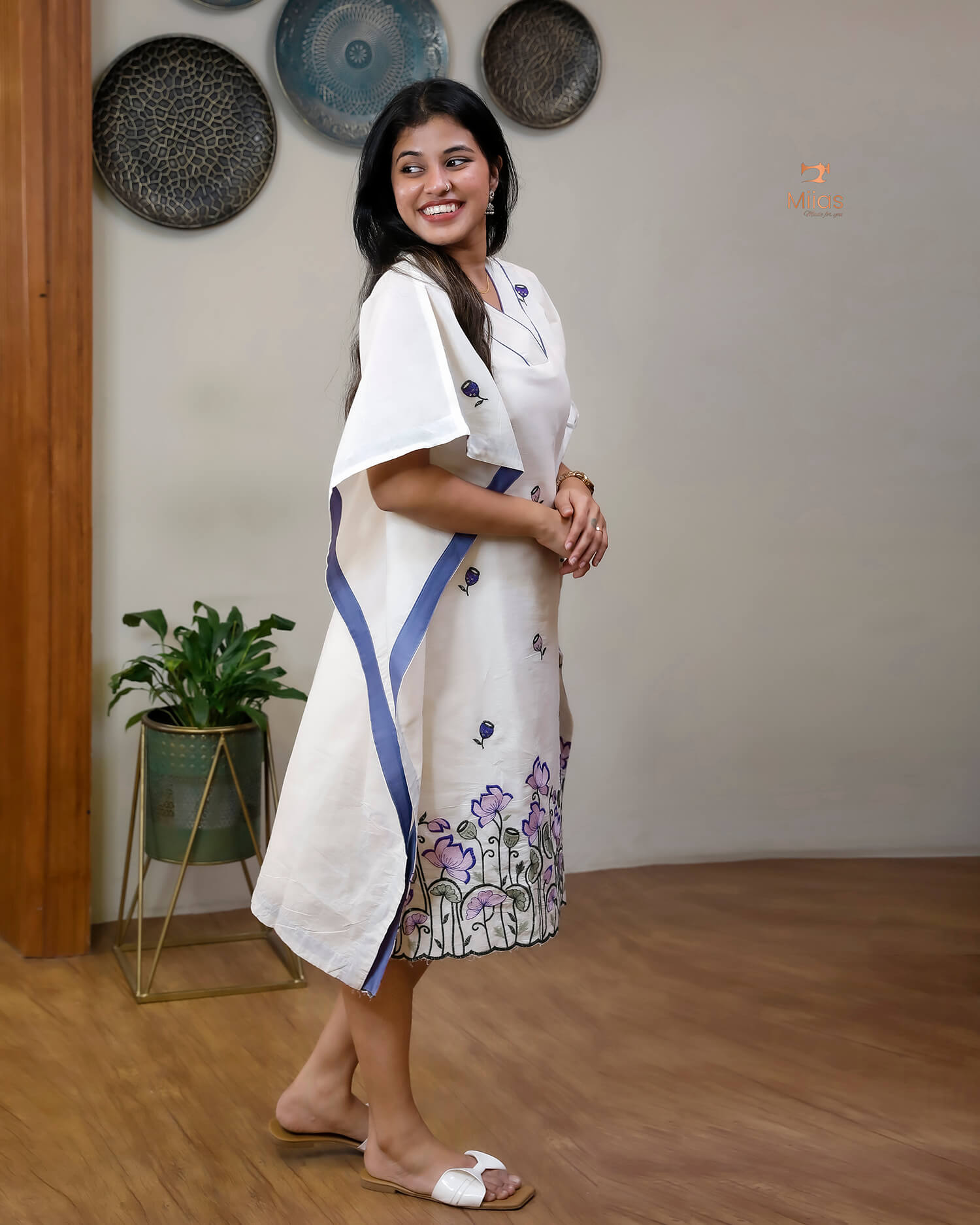 Embroidered Cotton Kaftan Dress – Relaxed V-Neck Resort Wear