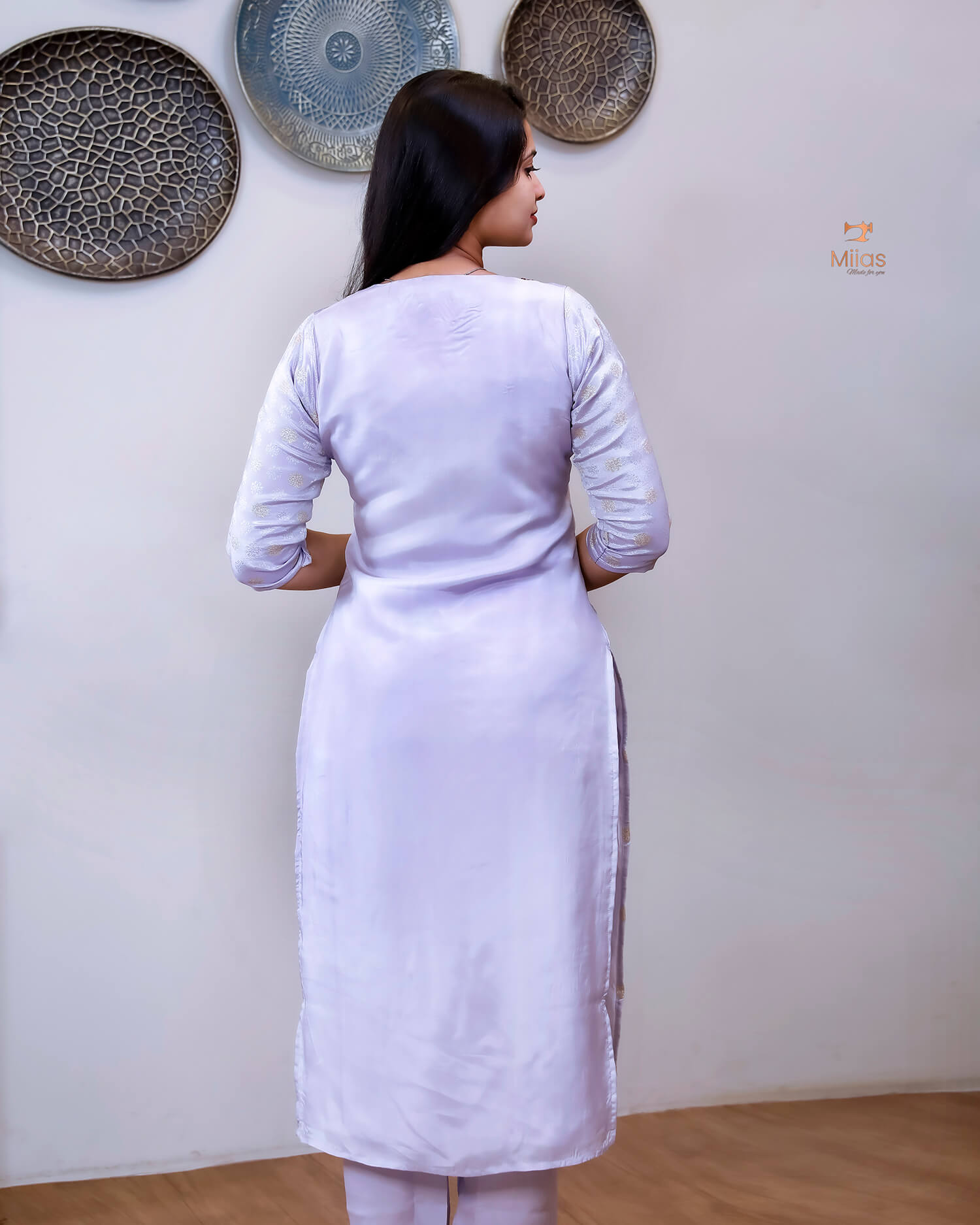 Tissue Jacquard Co-ord Set: Printed Top & Matching Crepe Bottoms-Pastel Lavender.