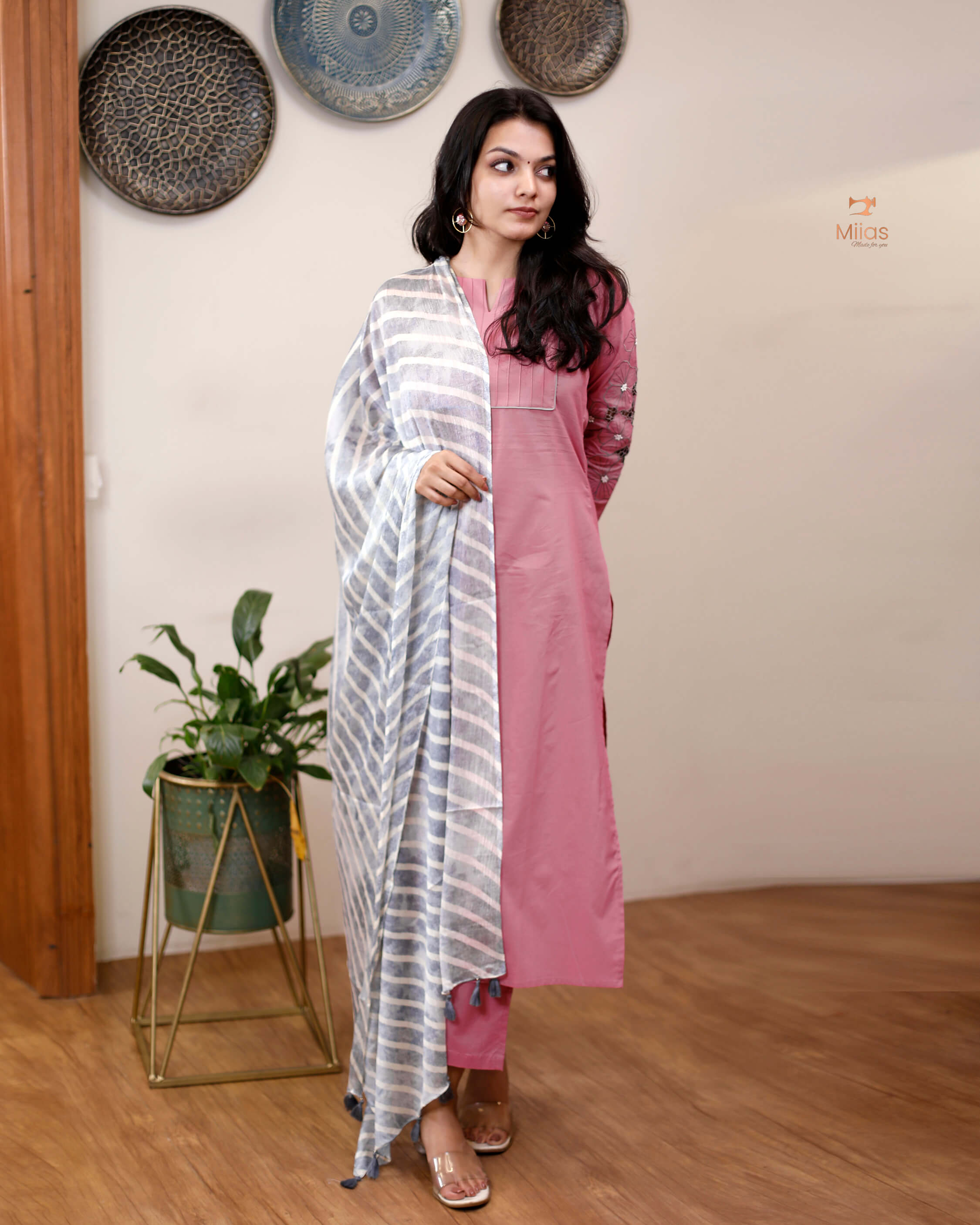 Elegant 3-Pc Ethnic Cotton Set: Embroidered Top & Lahariya Dupatta