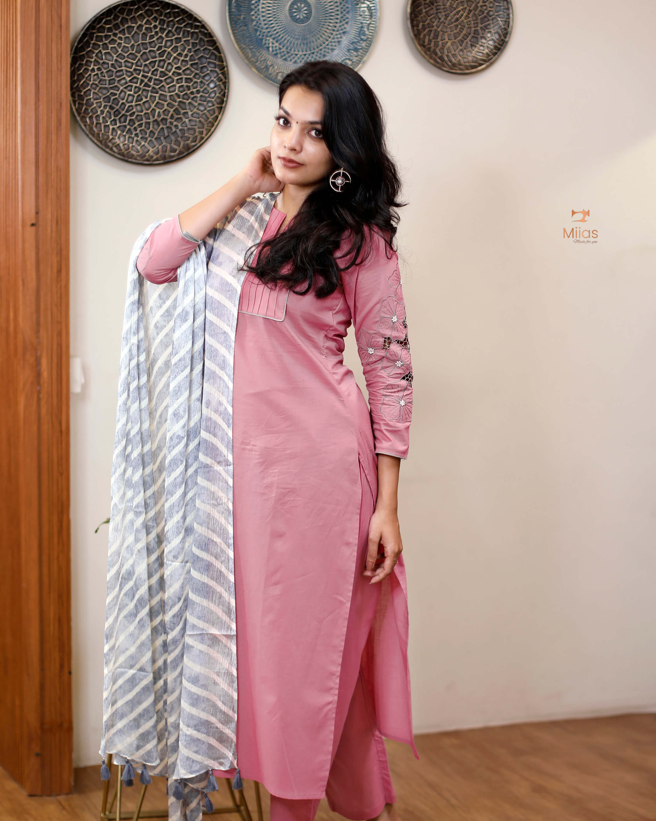 Elegant 3-Pc Ethnic Cotton Set: Embroidered Top & Lahariya Dupatta