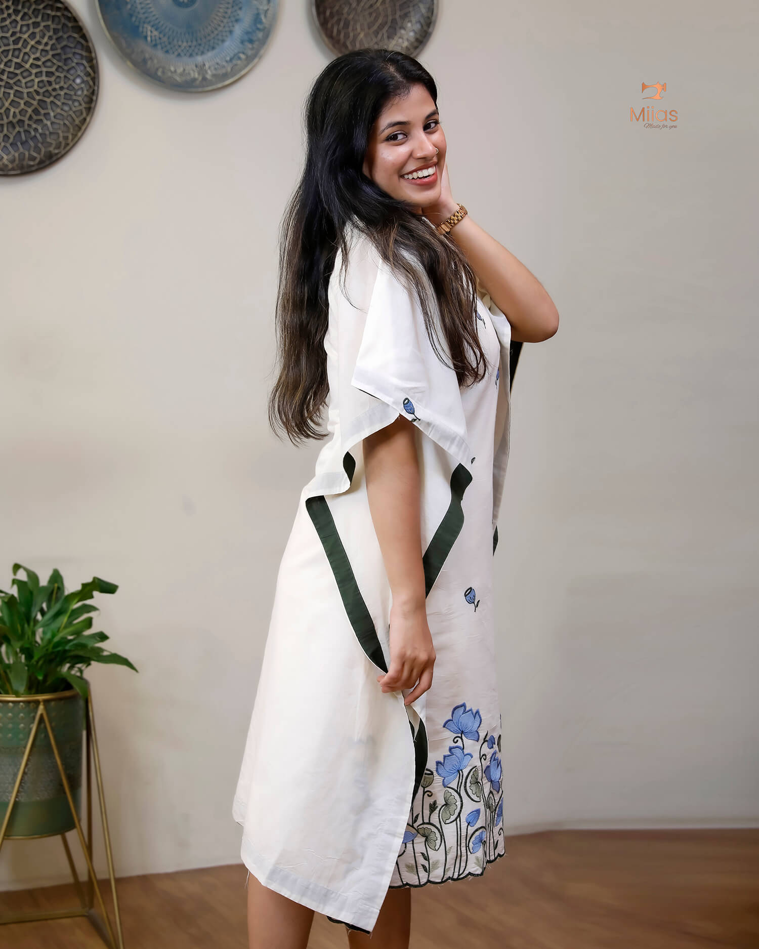 Embroidered Cotton Kaftan Dress – Relaxed V-Neck Resort Wear