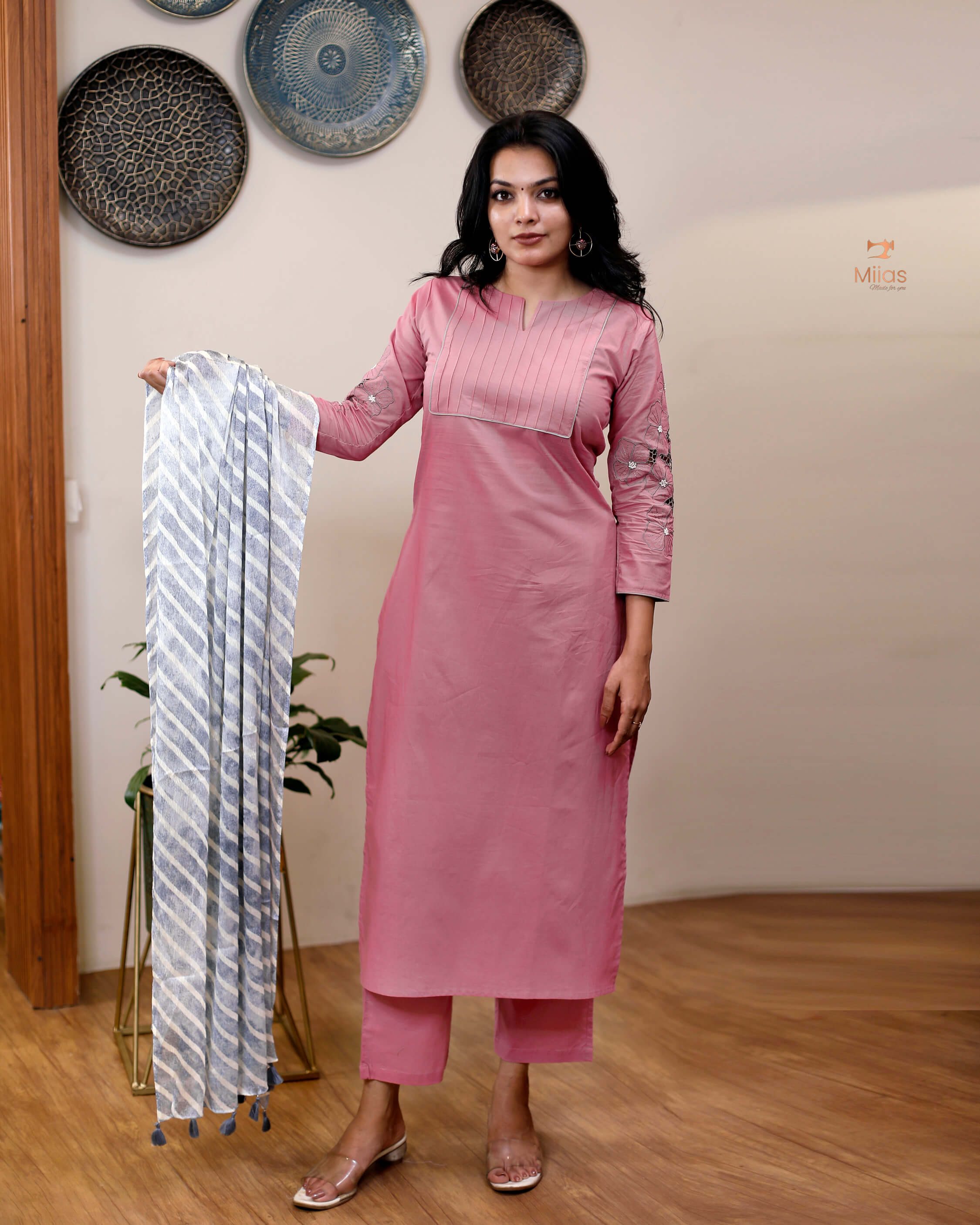 Elegant 3-Pc Ethnic Cotton Set: Embroidered Top & Lahariya Dupatta